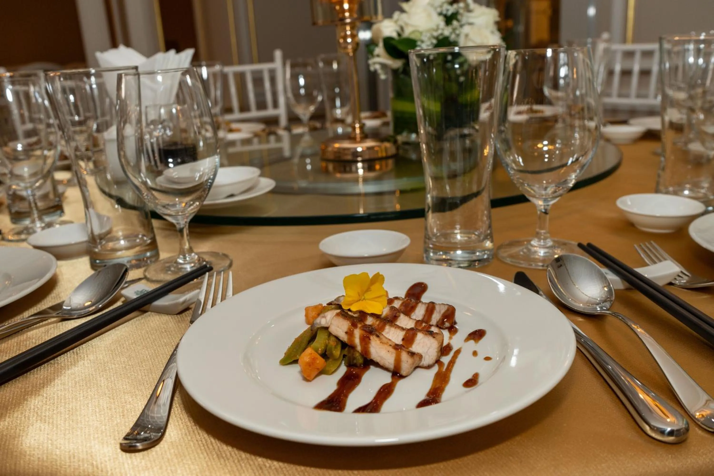 Restaurant/places to eat in LaChateau