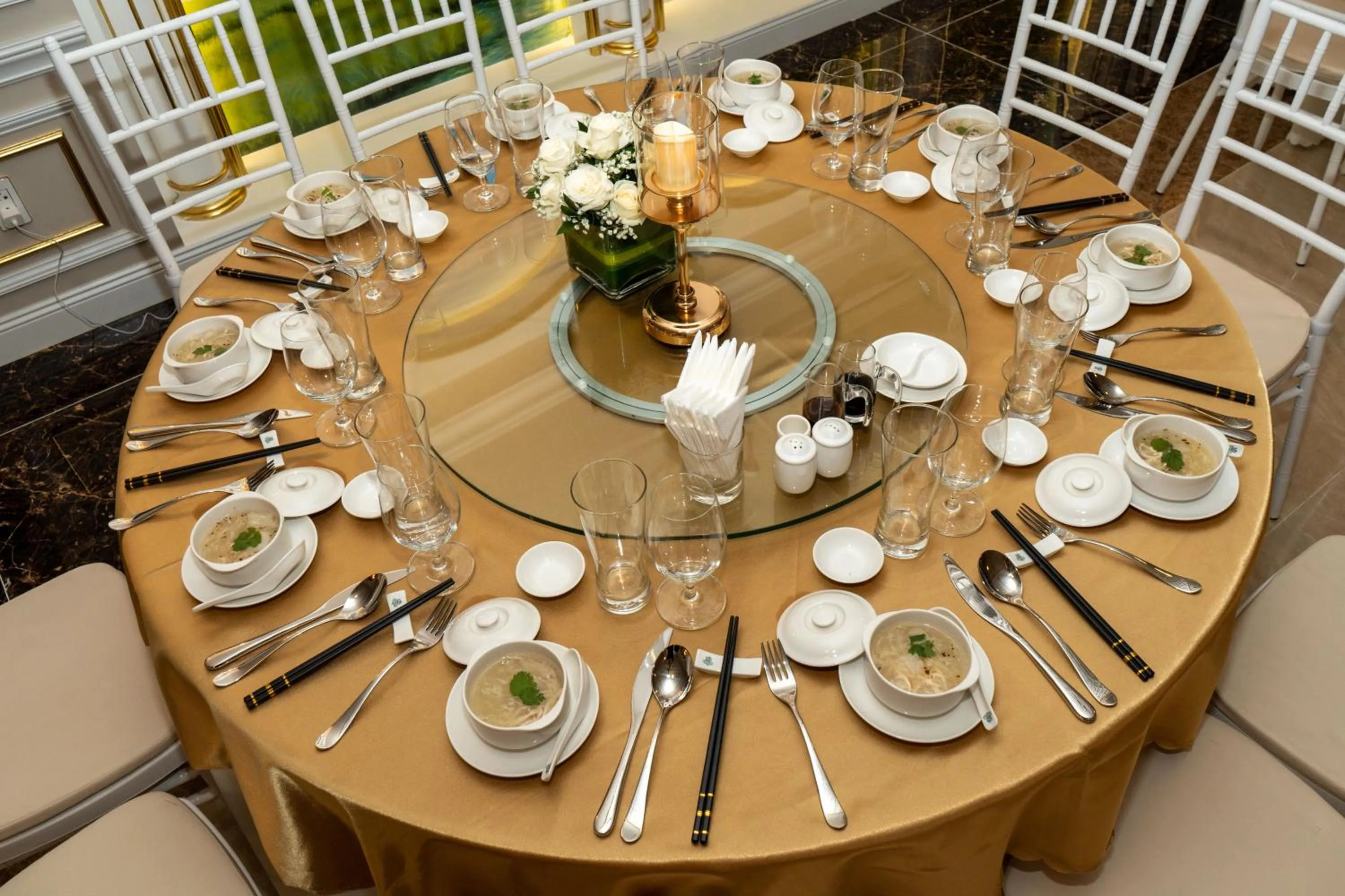 Restaurant/places to eat in LaChateau