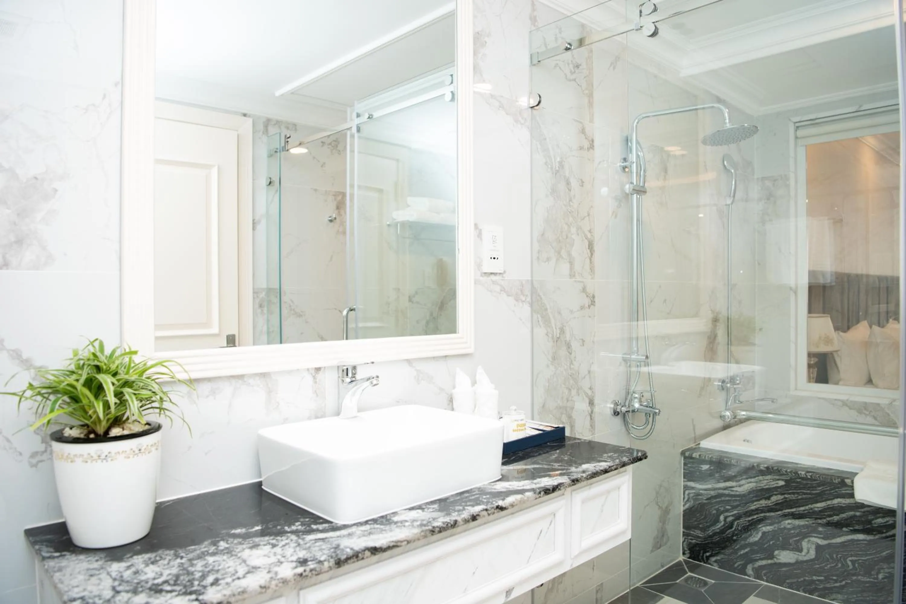 Hot Tub in LaChateau