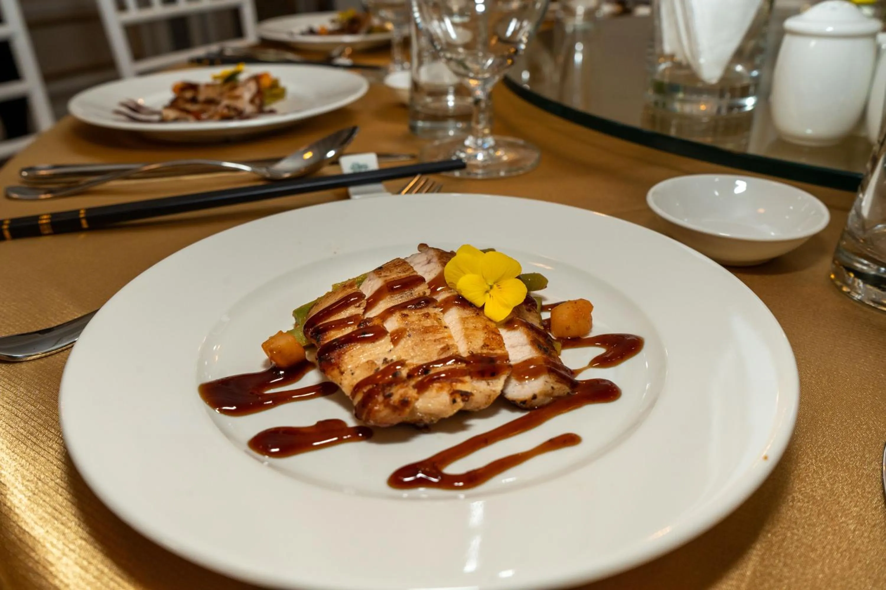 Restaurant/places to eat in LaChateau