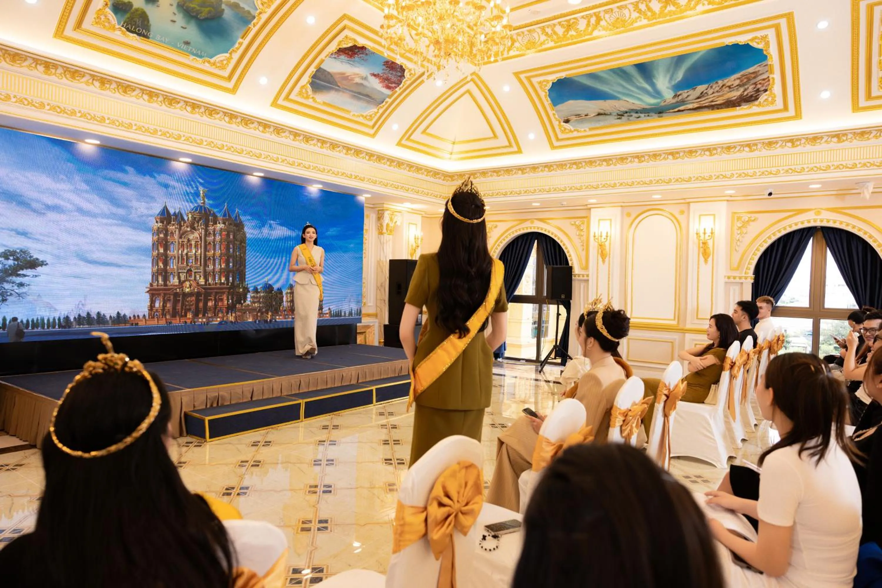 Meeting/conference room in LaChateau