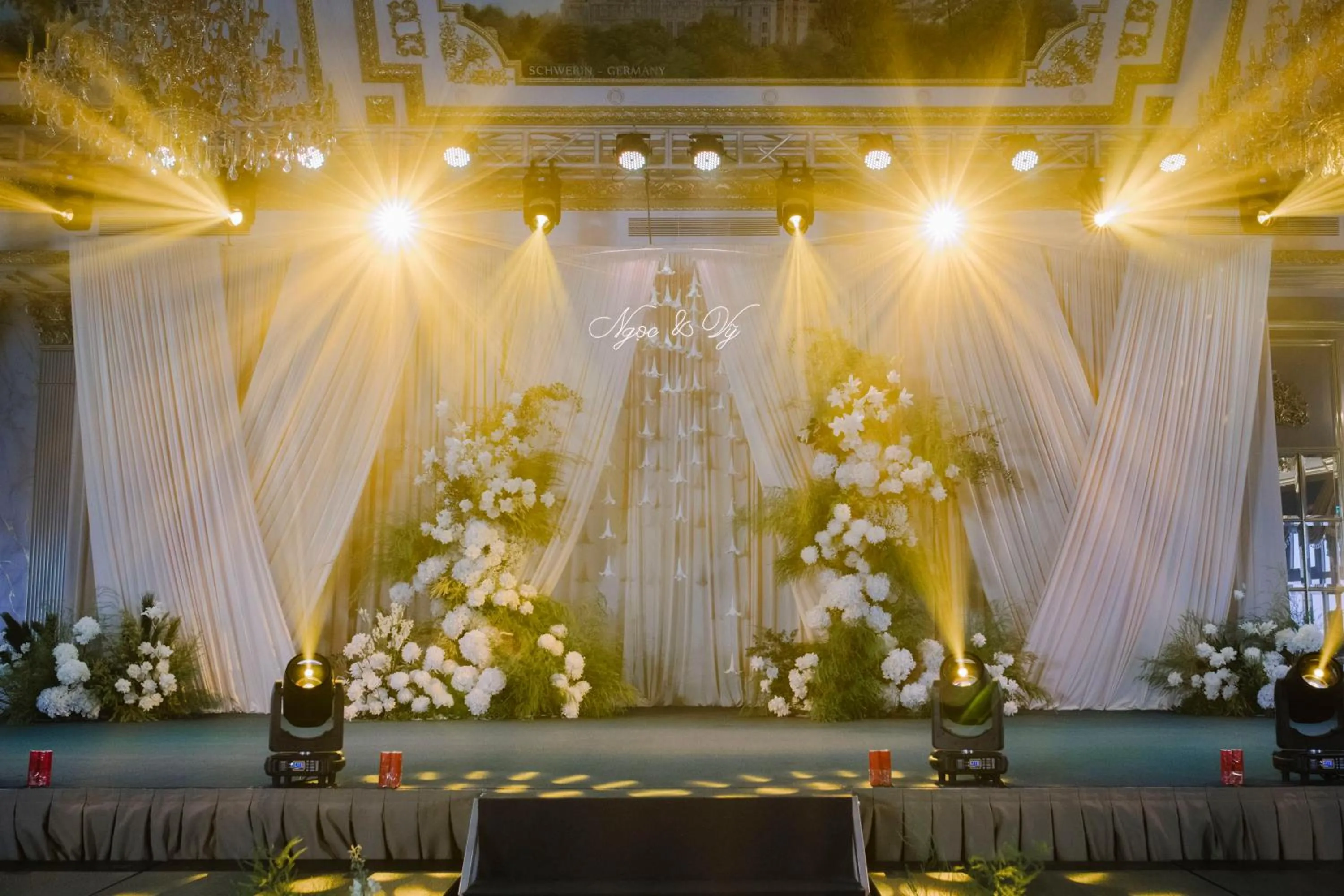 Restaurant/places to eat in LaChateau