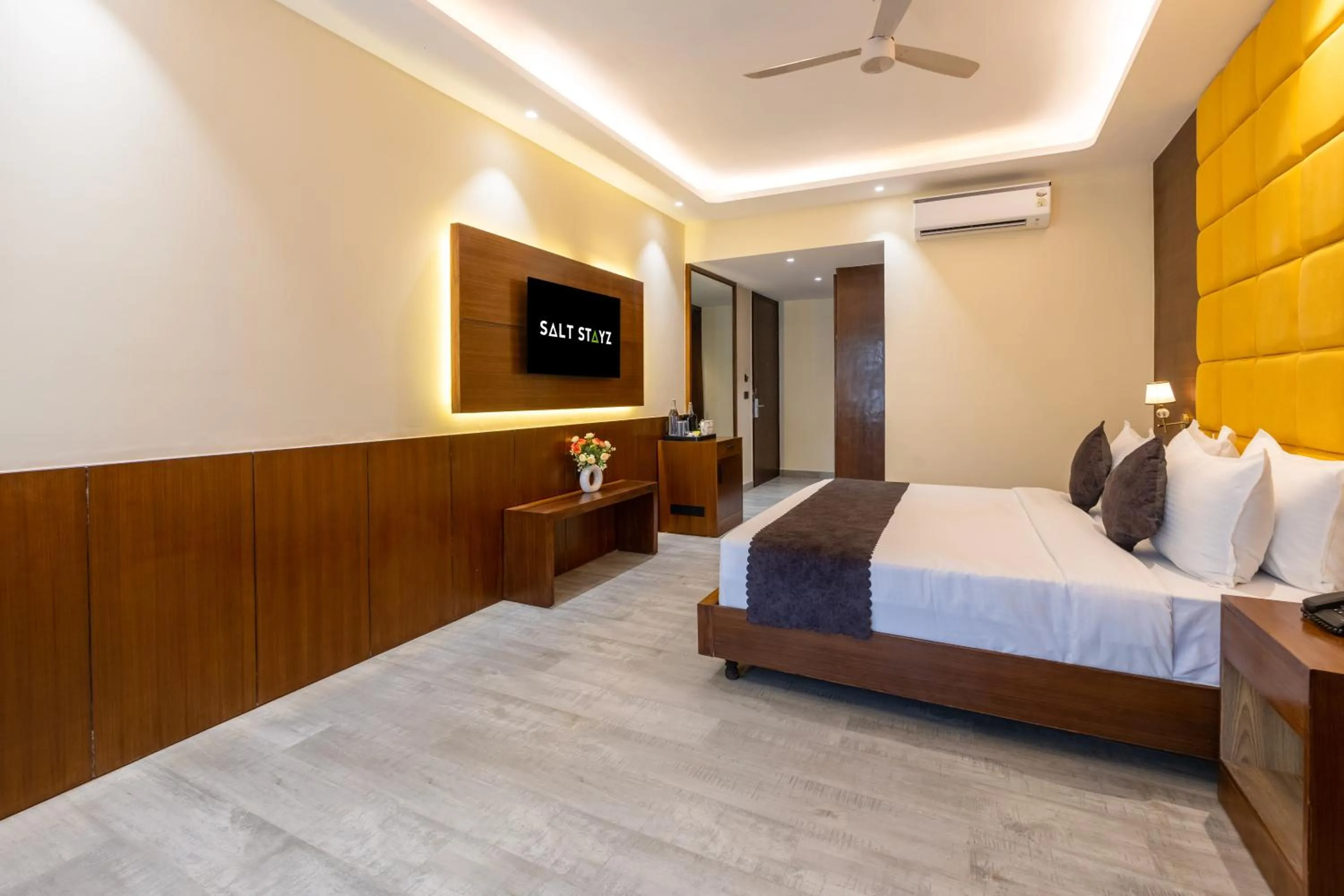 Bed in Saltstayz Premier - Manesar & Sector 86