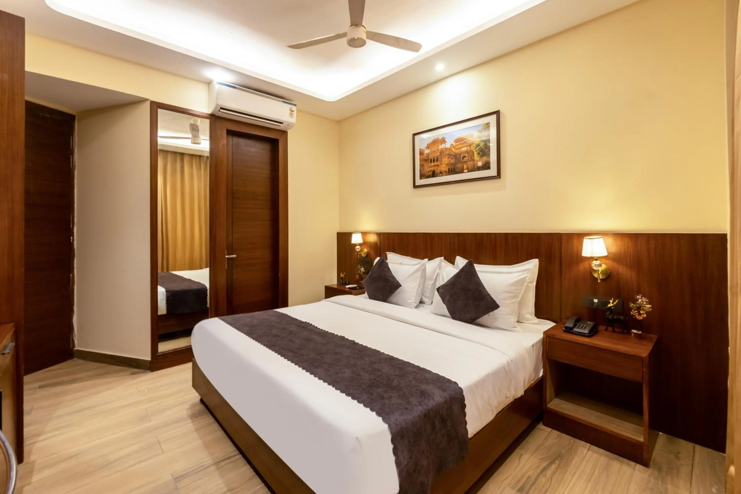 Bed in Saltstayz Premier - Manesar & Sector 86