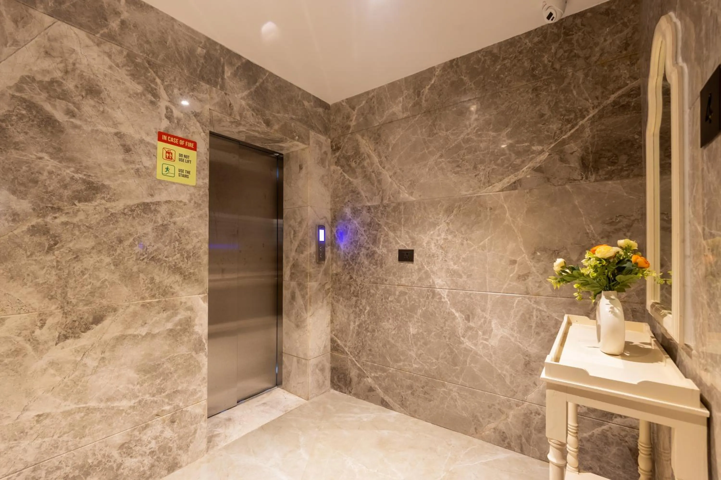 elevator in Saltstayz Premier - Manesar & Sector 86