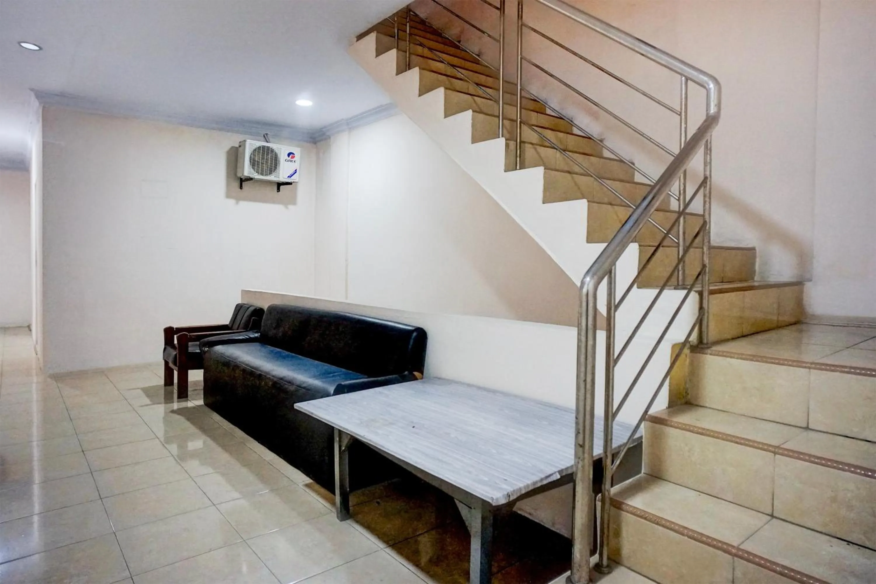 Lobby or reception in Dancenter Waringin Residence