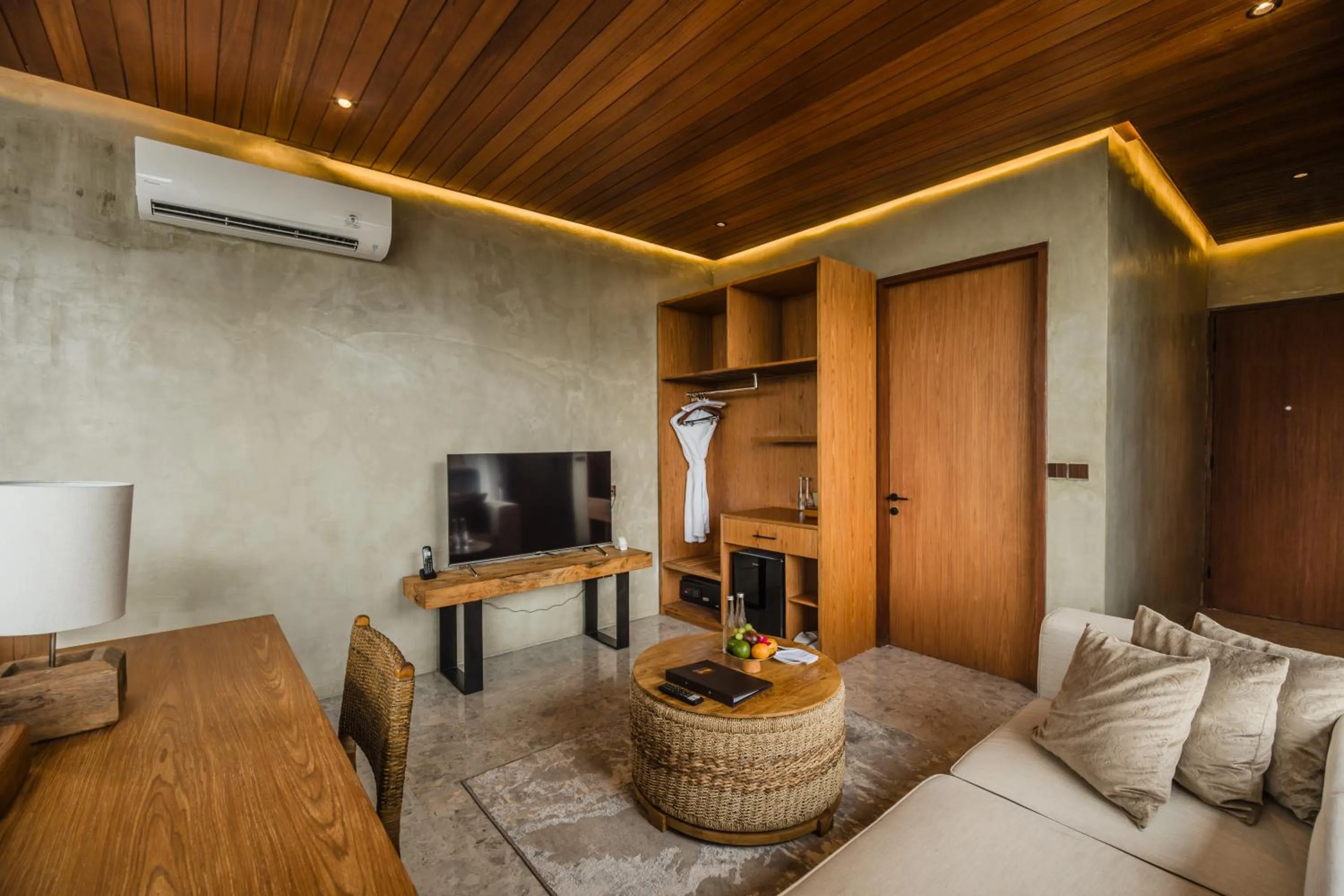 TV and multimedia in Lawangkala Resort Ubud