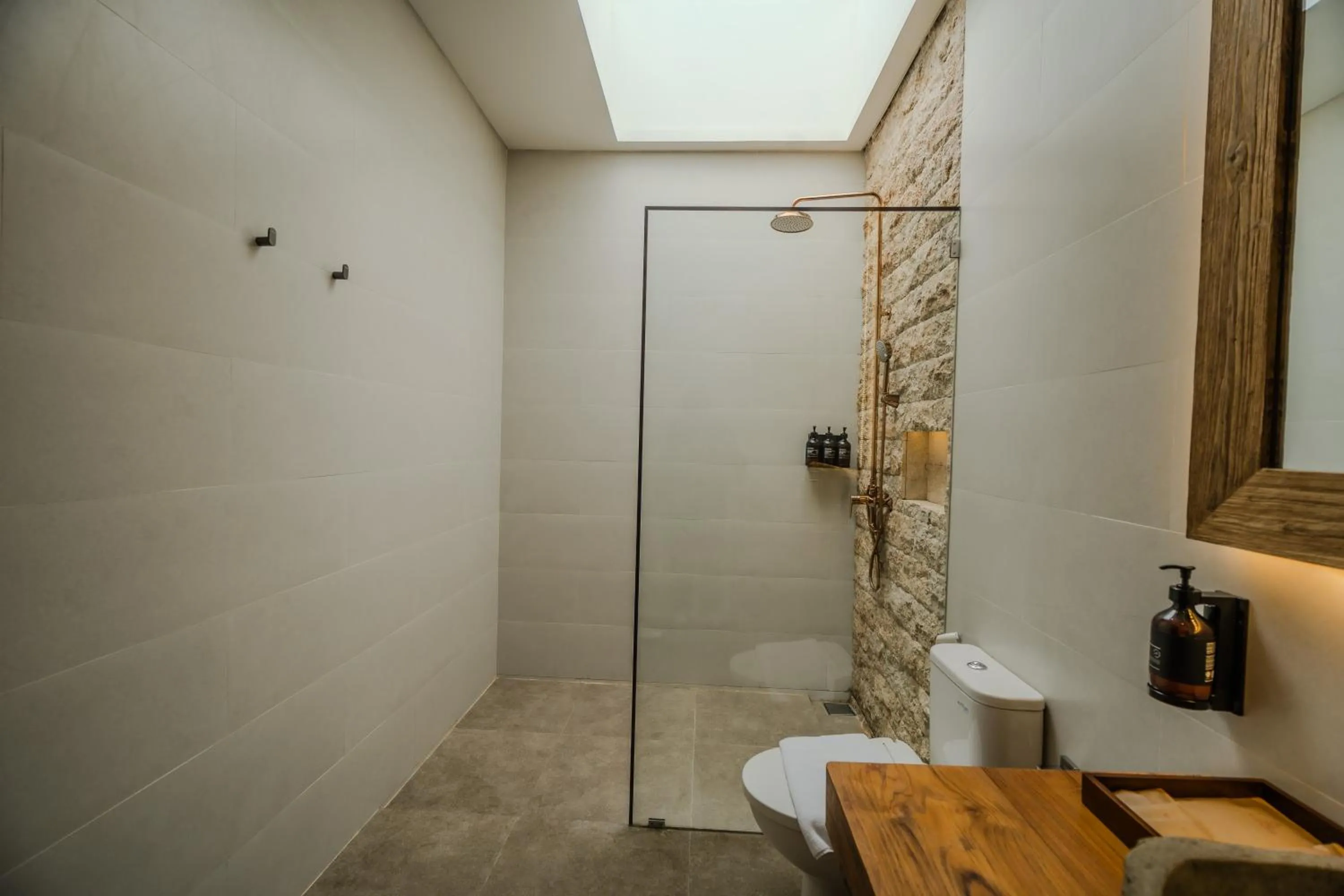 Shower in Lawangkala Resort Ubud
