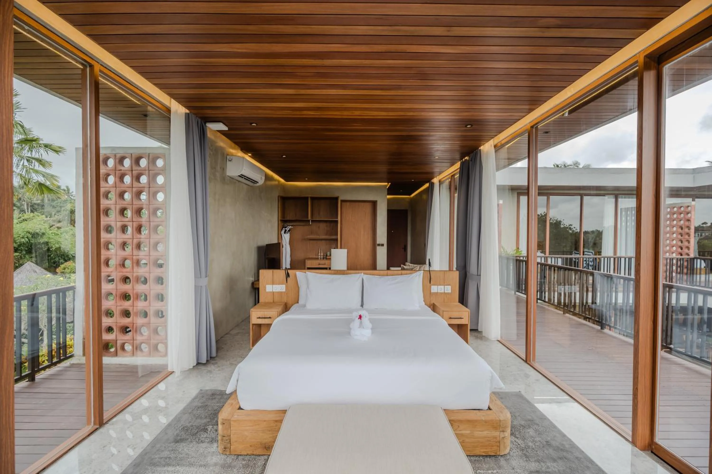 Bed in Lawangkala Resort Ubud