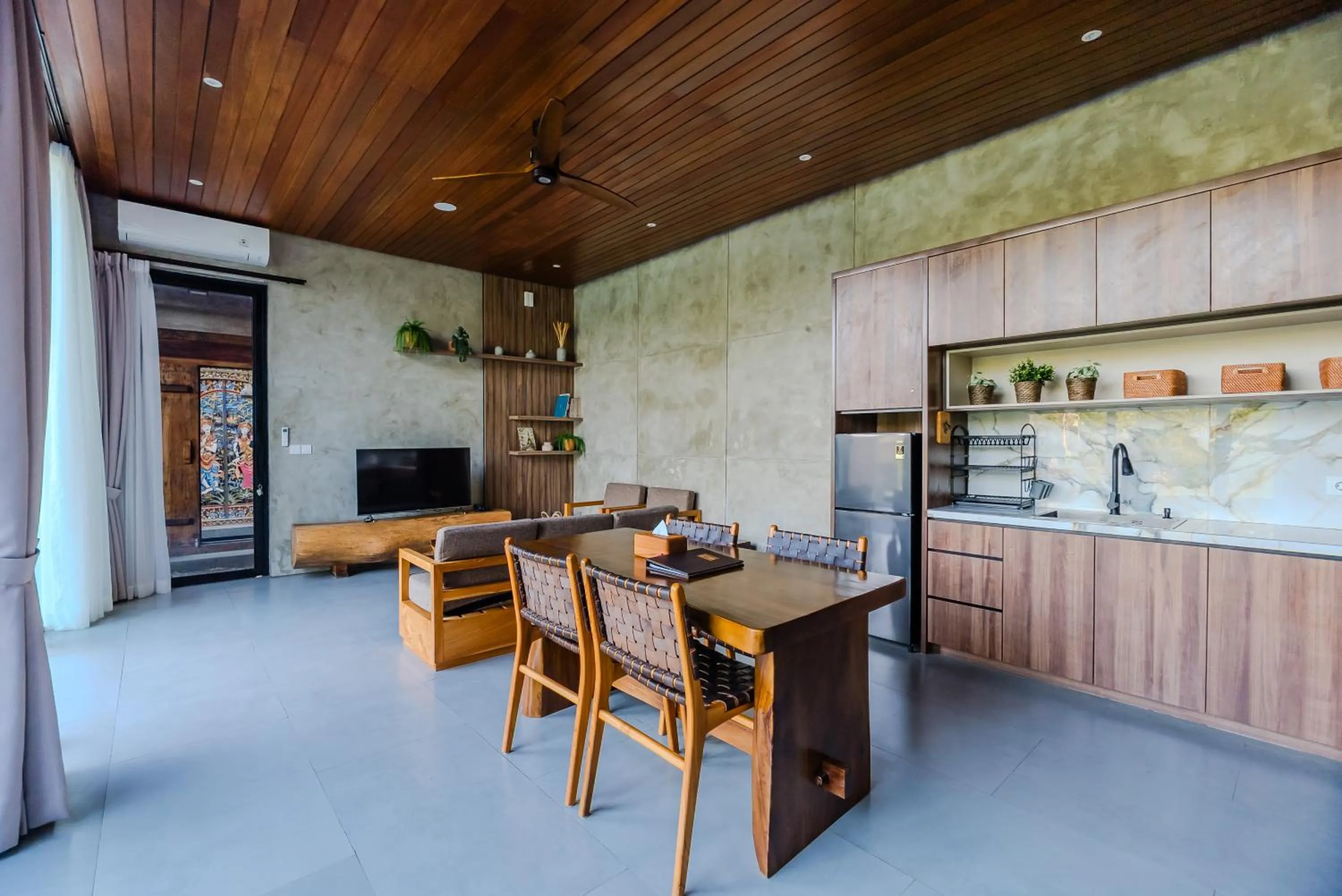 TV and multimedia in Lawangkala Resort Ubud
