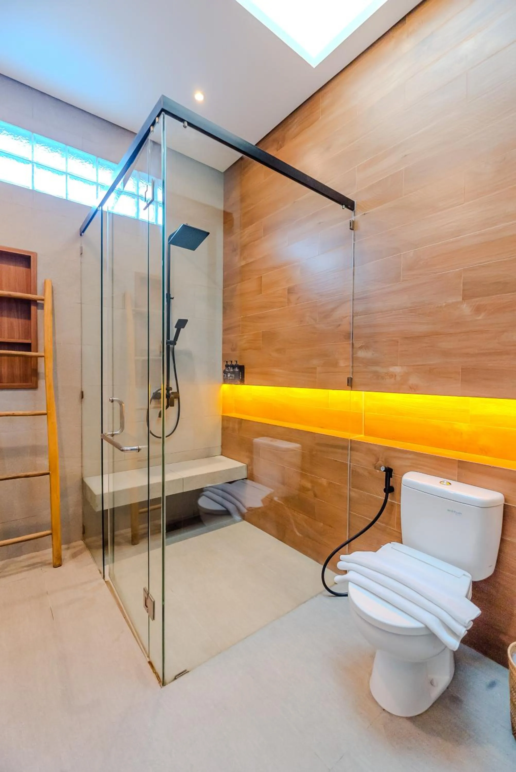 Shower in Lawangkala Resort Ubud