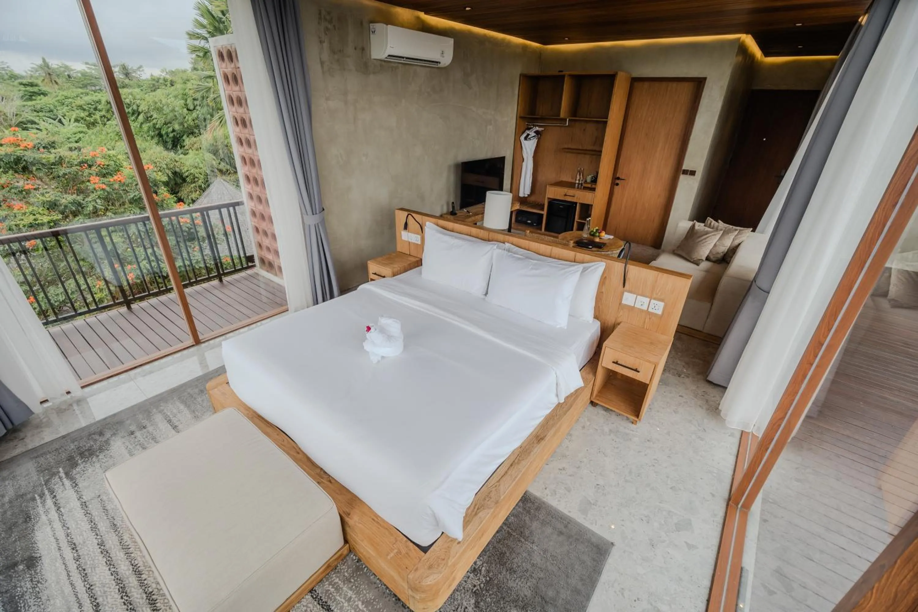 Balcony/Terrace, Bed in Lawangkala Resort Ubud