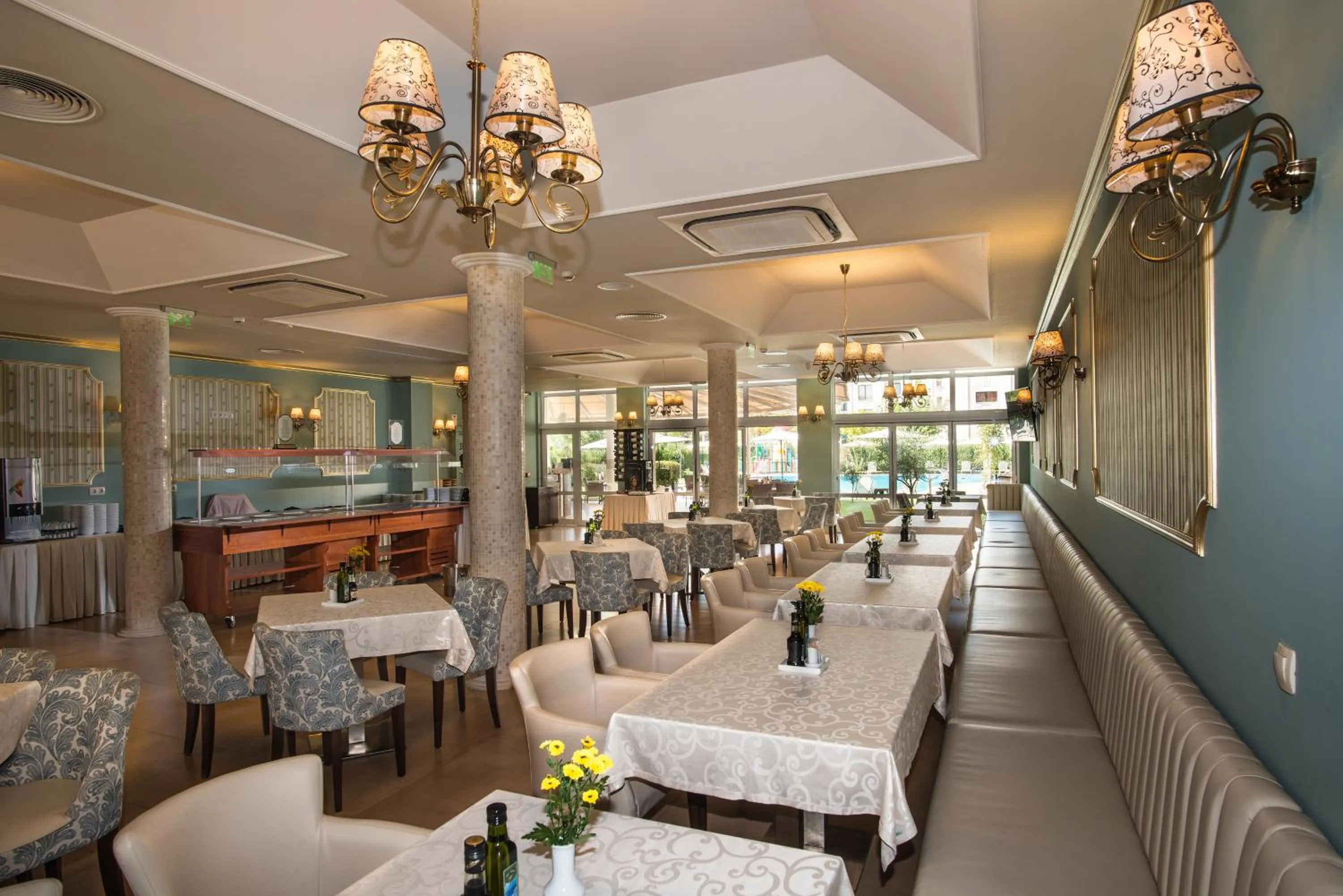 Restaurant/places to eat in Hotel Miramar Sozopol