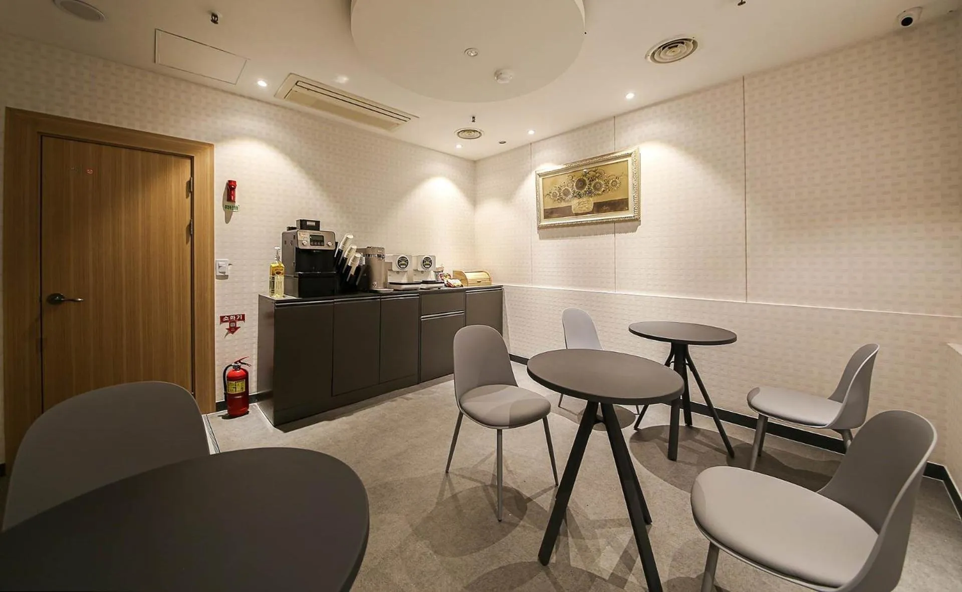 Coffee/tea facilities in Chungju Browndot Cityhall
