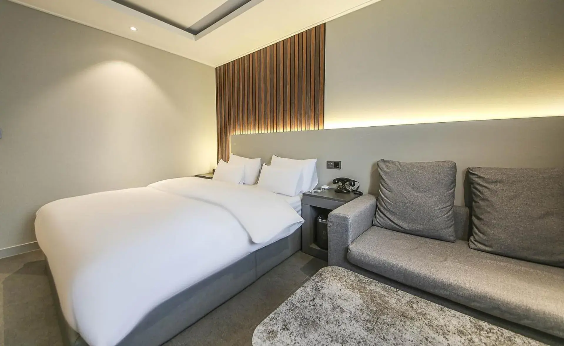 Bed in Chungju Browndot Cityhall Bed in Chungju Browndot Cityhall