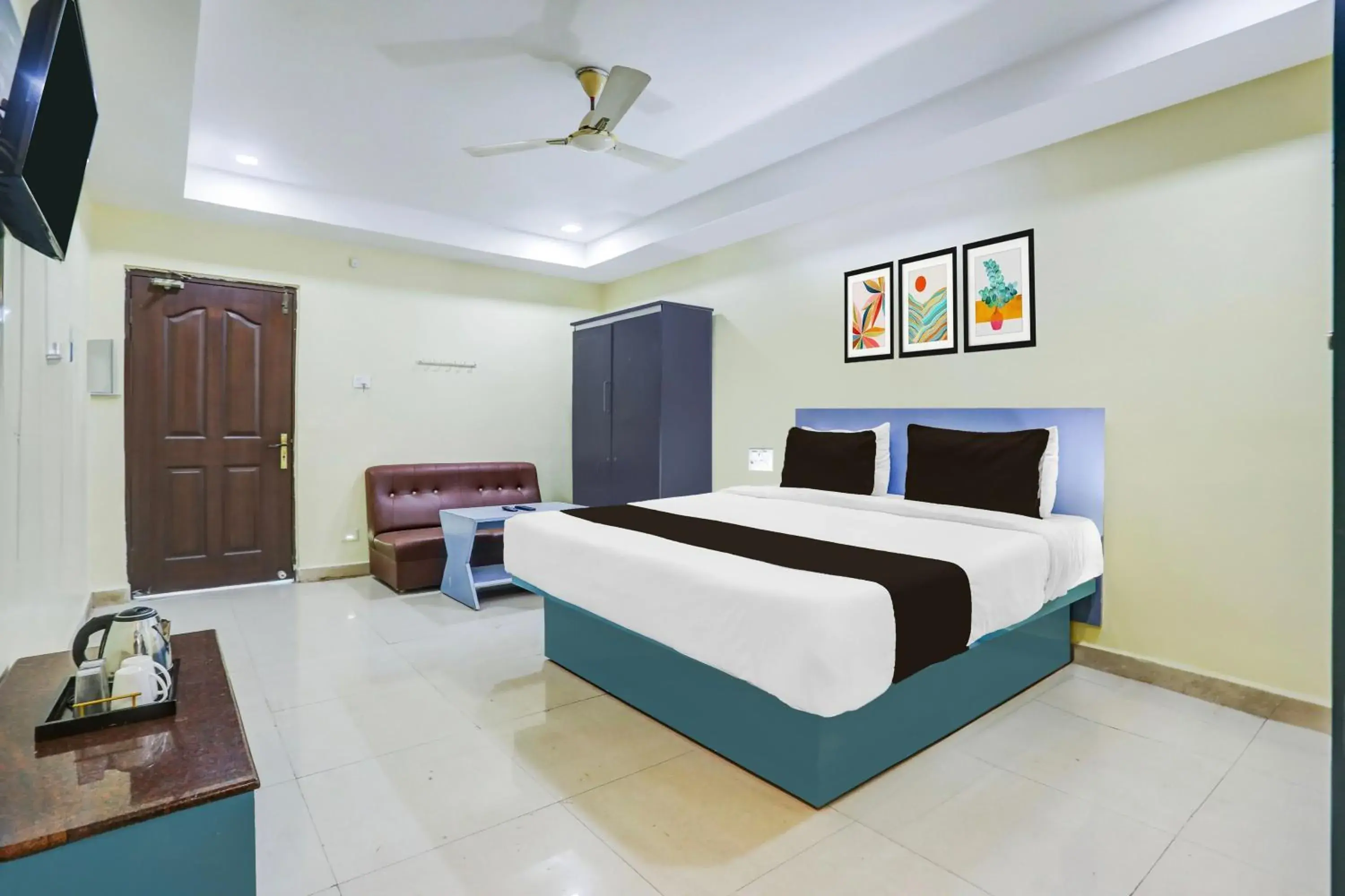 Bedroom, Bed in Super Collection O Nellore Subbareddy Government Hospital Formerly Hotel Rama Royal Bedroom, Bed in Super Collection O Nellore Subbareddy Government Hospital Formerly Hotel Rama Royal