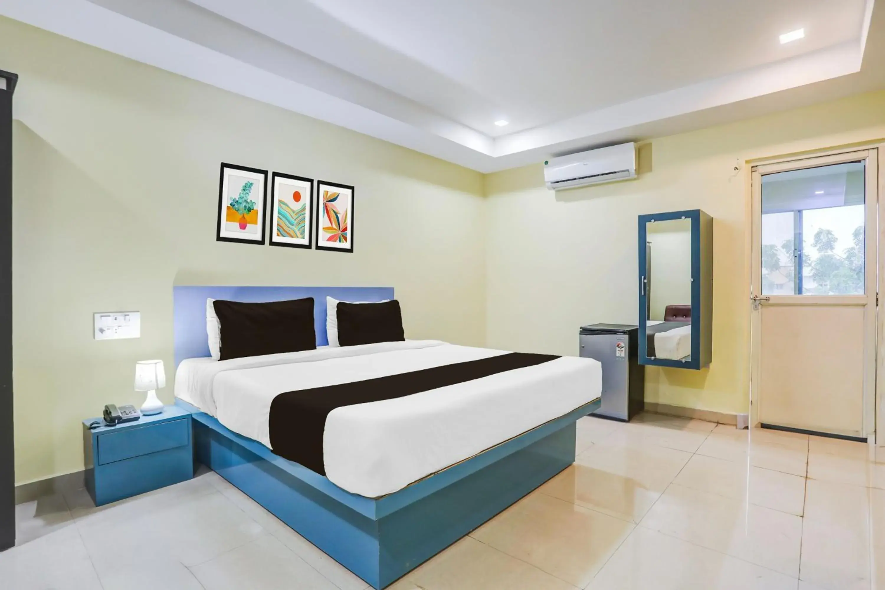 Bedroom, Bed in Super Collection O Nellore Subbareddy Government Hospital Formerly Hotel Rama Royal Bedroom, Bed in Super Collection O Nellore Subbareddy Government Hospital Formerly Hotel Rama Royal