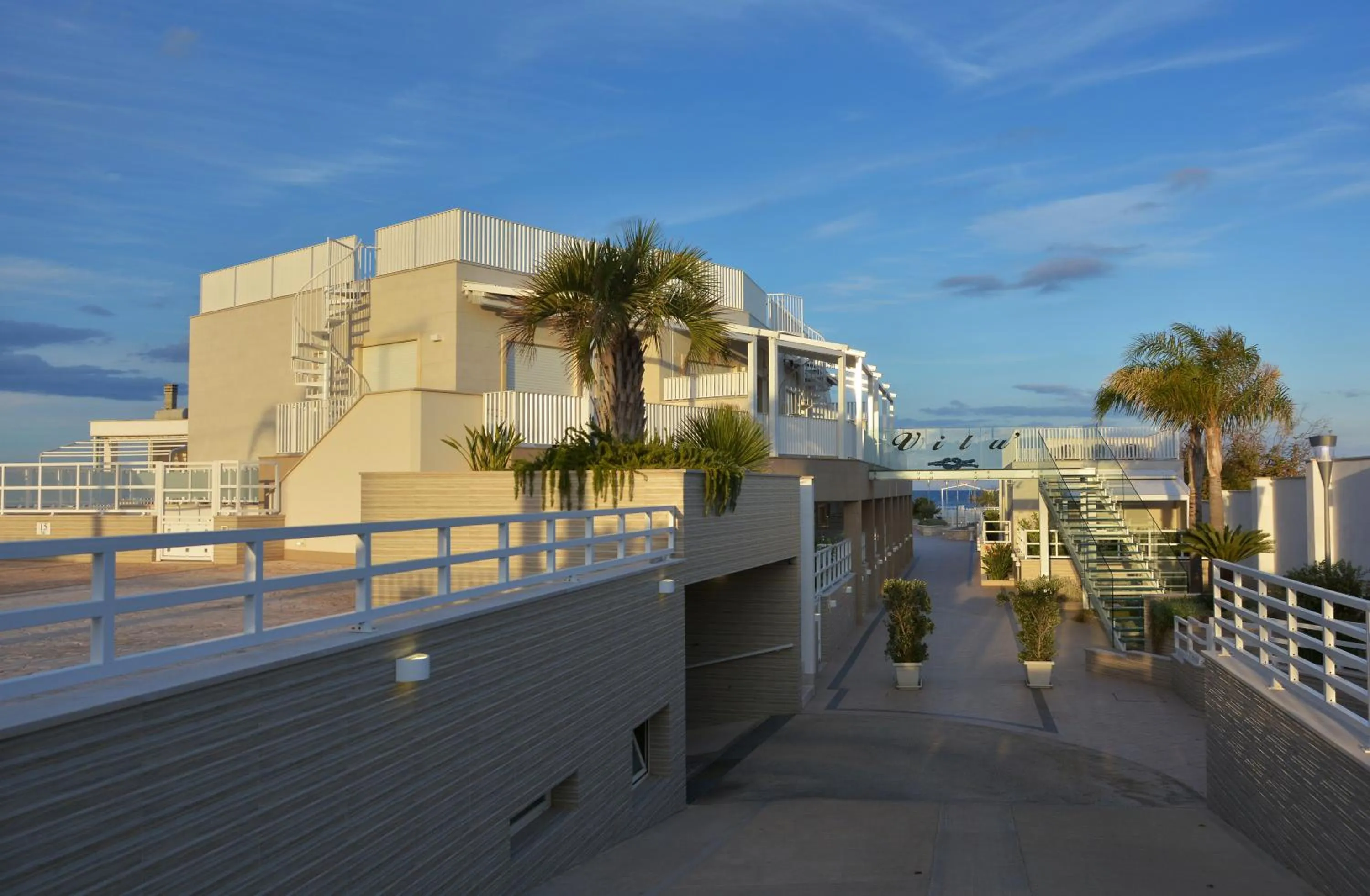 Facade/entrance in Vilu Suite Mare