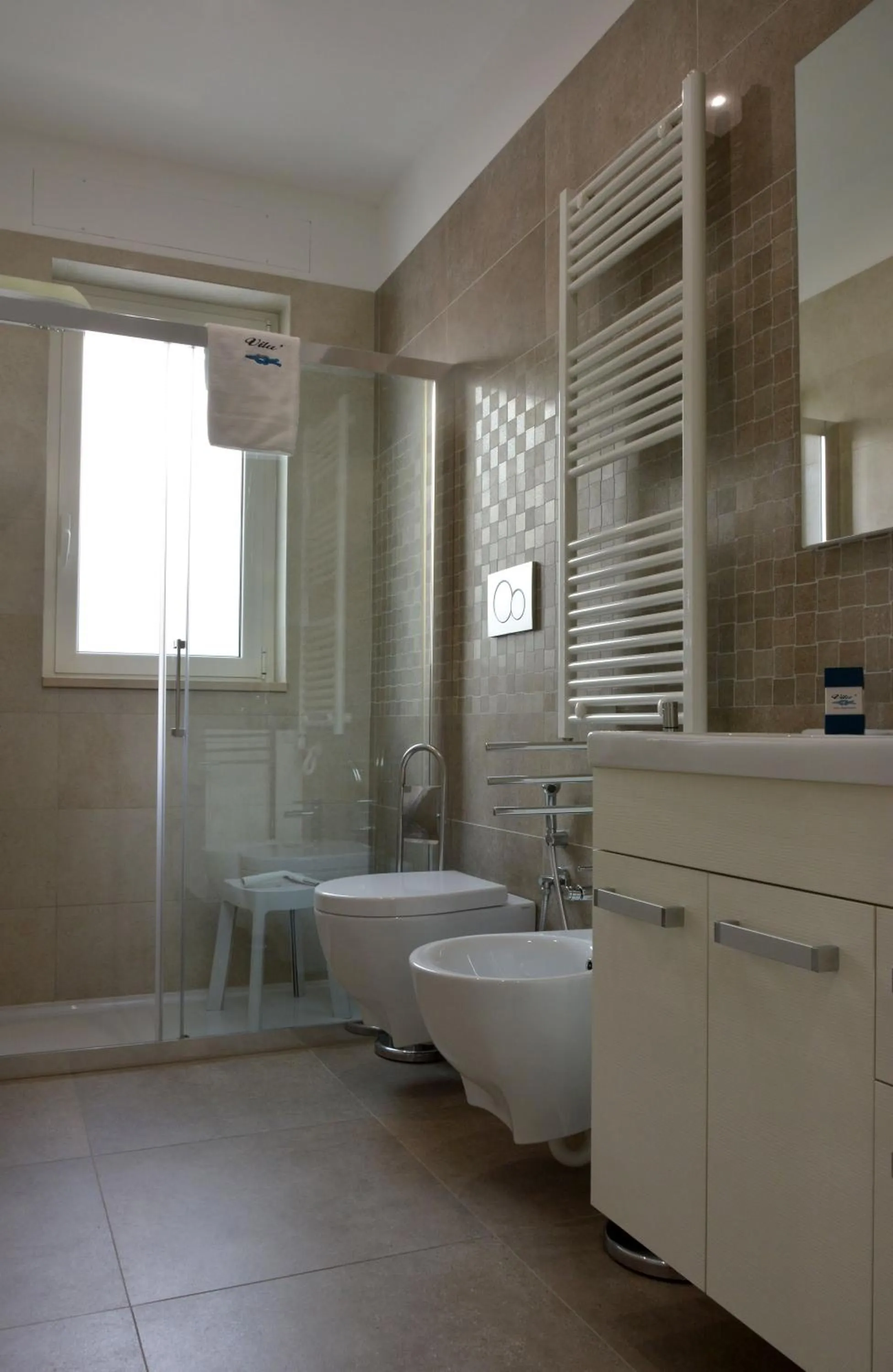 Shower in Vilu Suite Mare