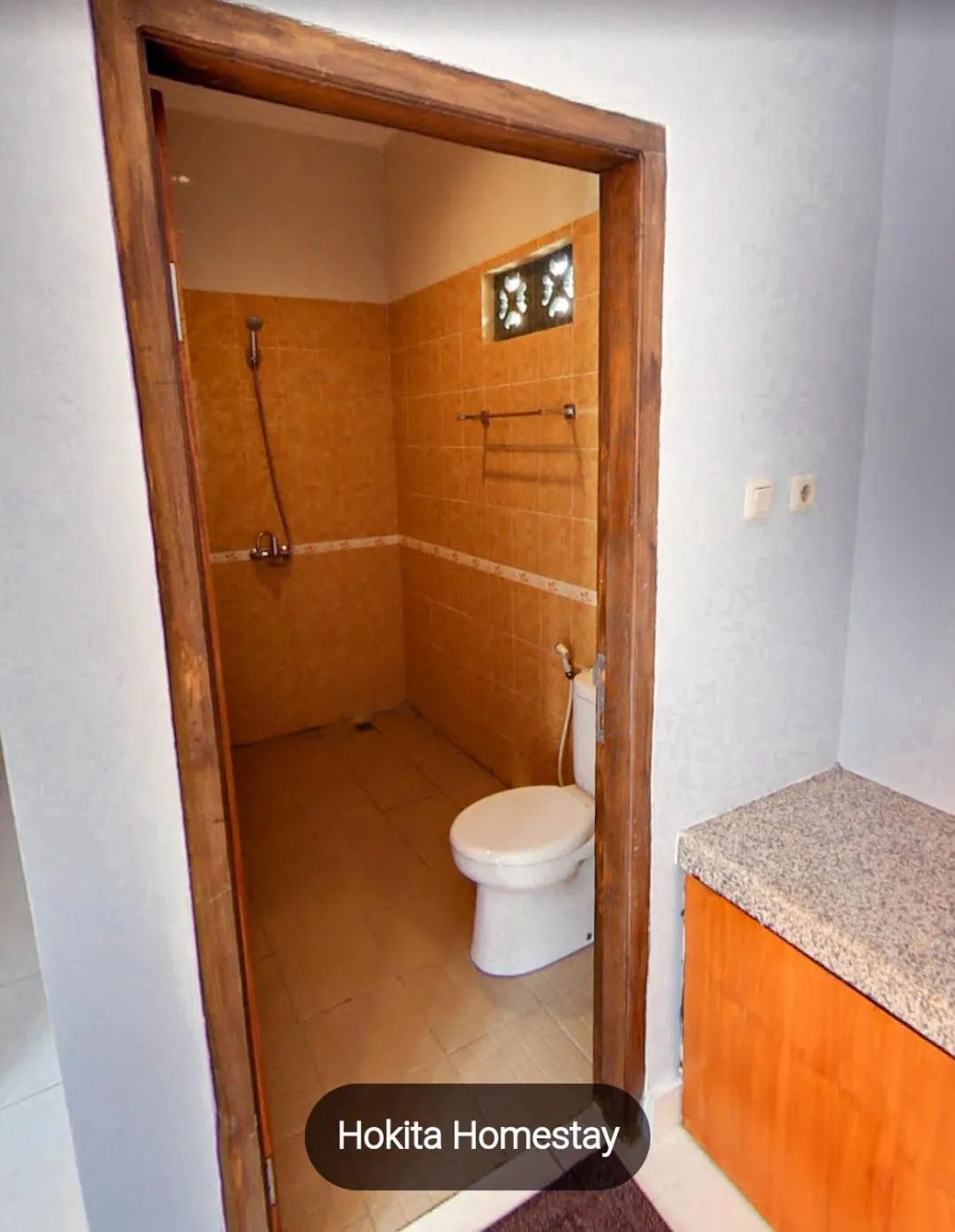 Shower in Hokita Home Stay