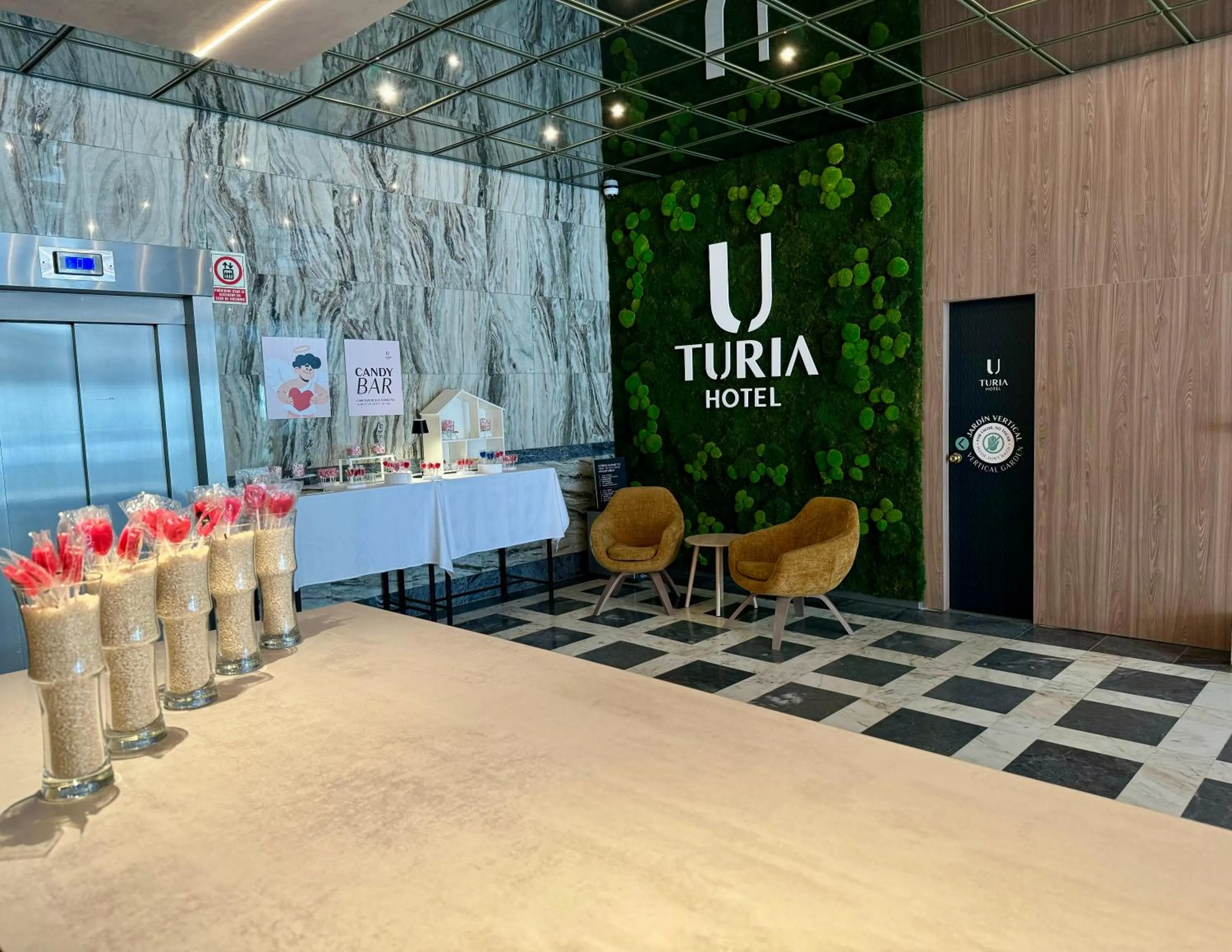 Lobby or reception in Turia Valencia