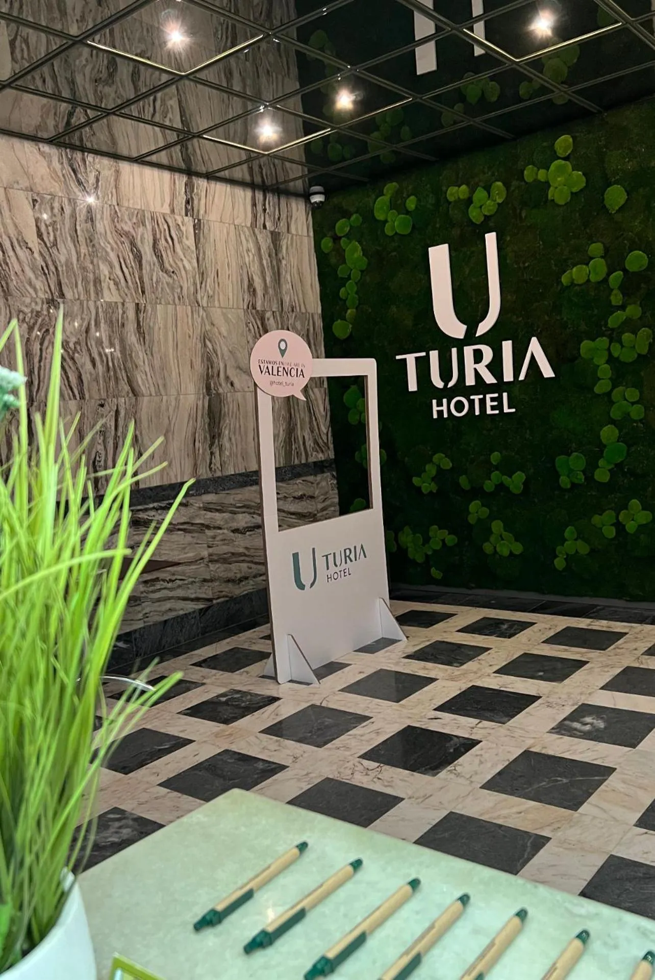 Lobby or reception in Turia Valencia