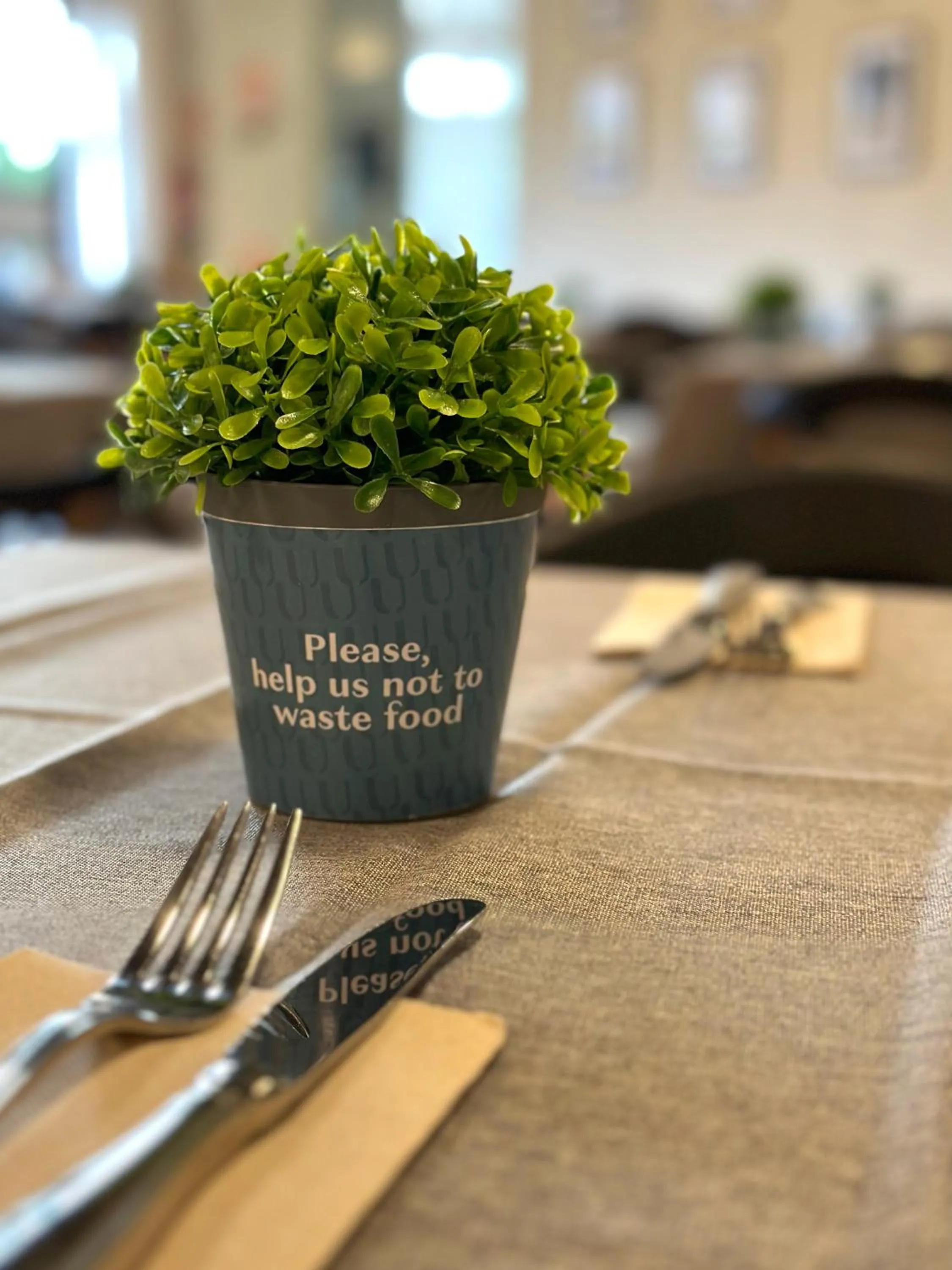 Restaurant/places to eat in Turia Valencia