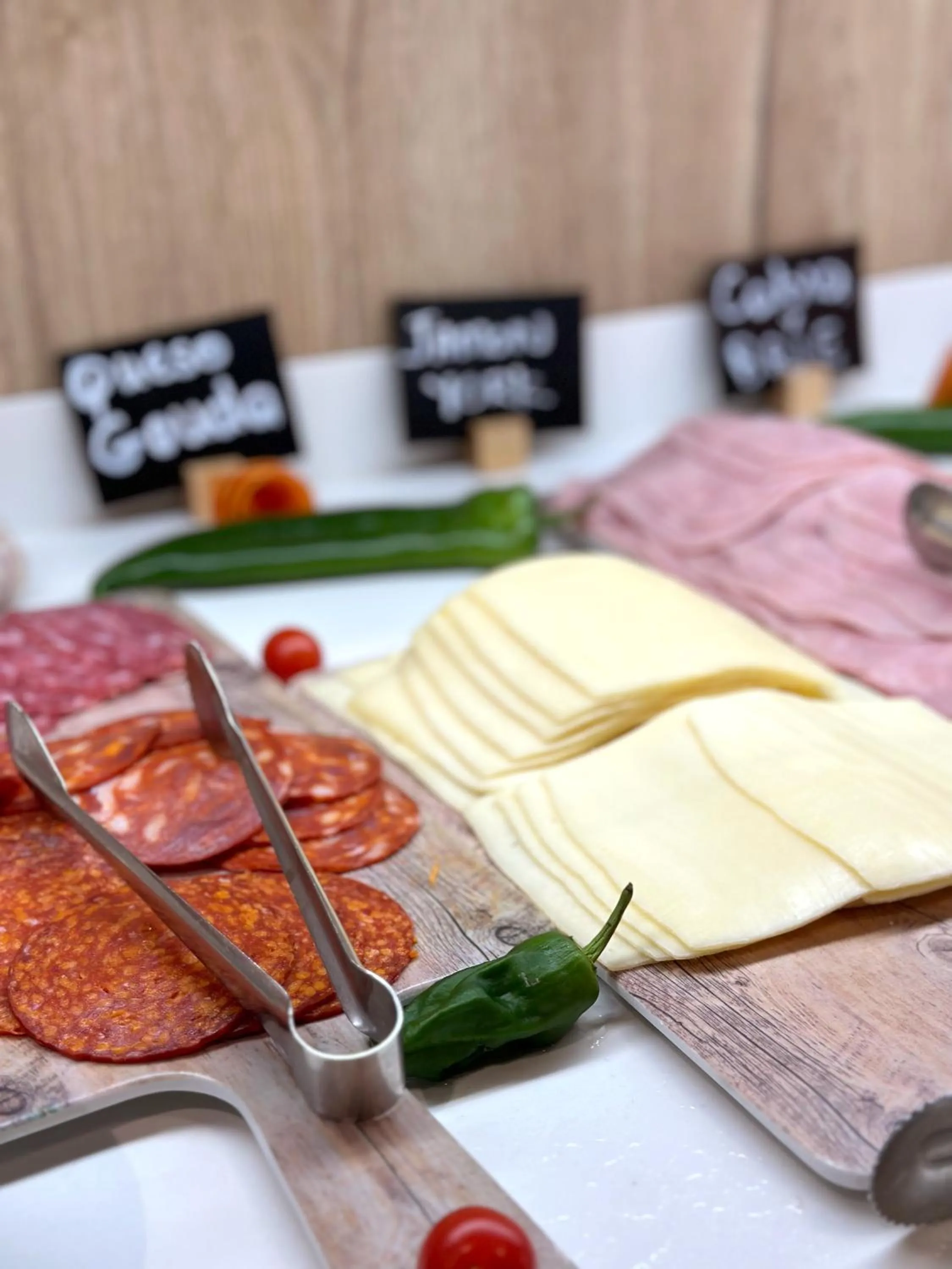 Food and drinks in Turia Valencia