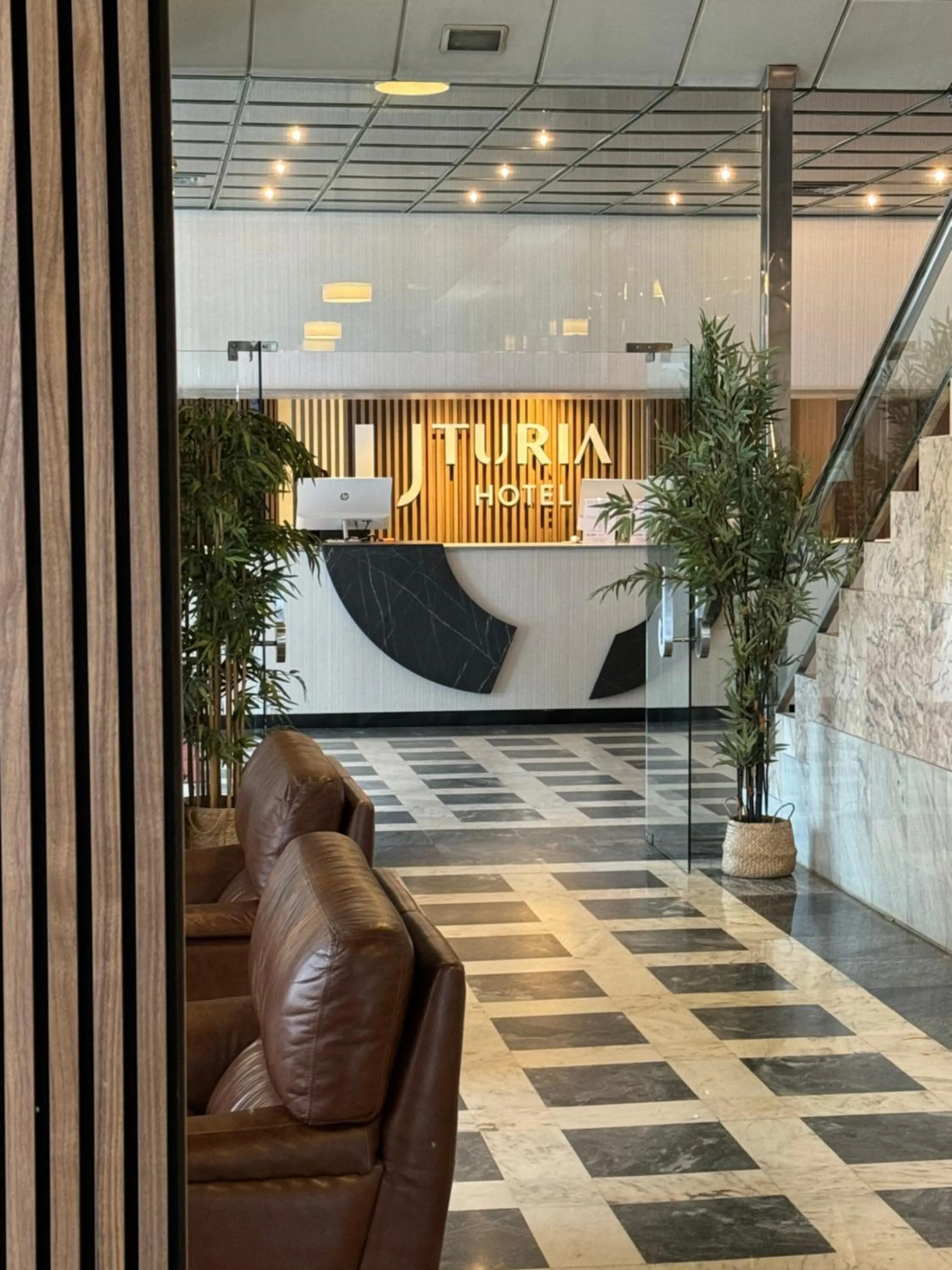 Lobby or reception in Turia Valencia