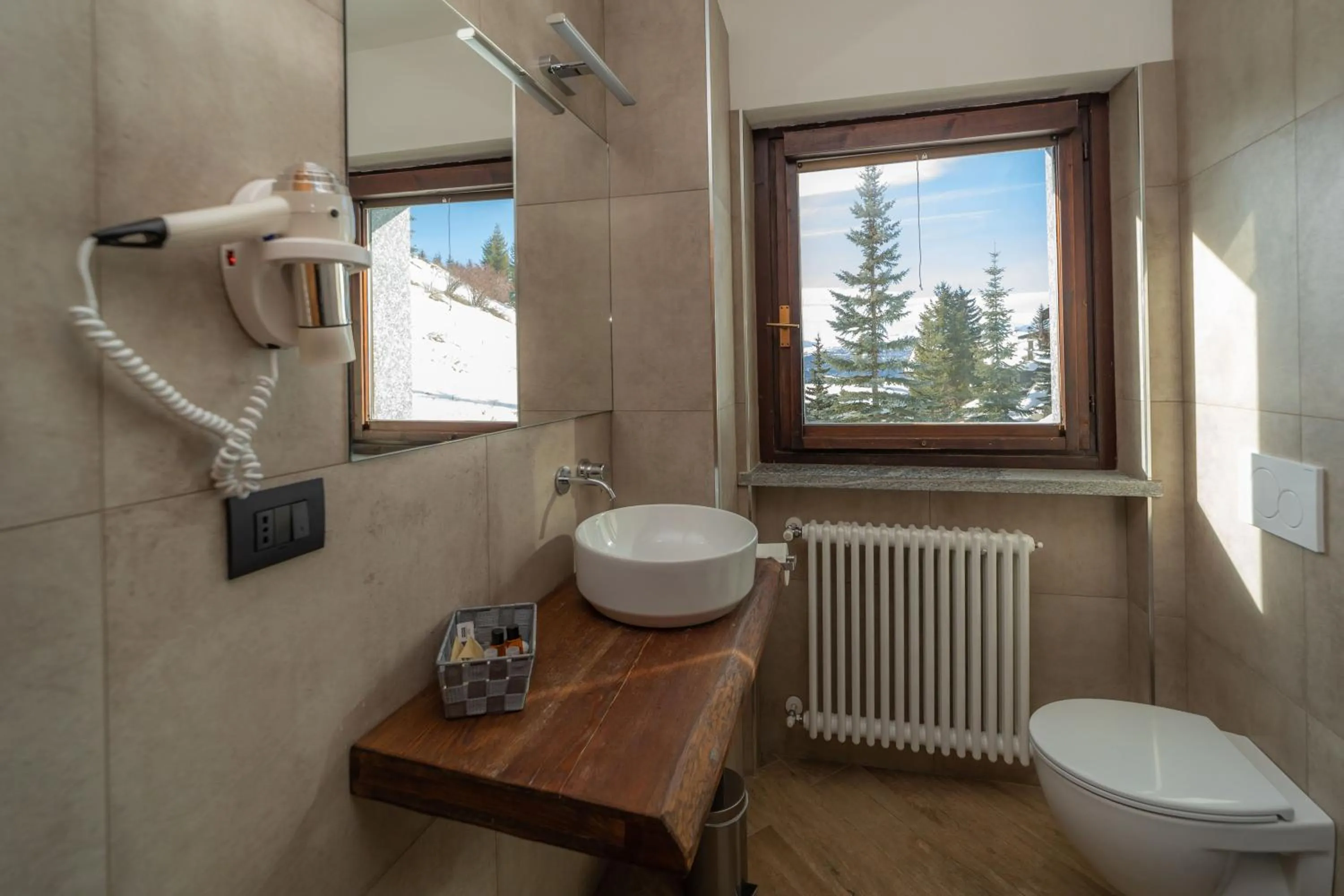 Bathroom in Hotiday Sestriere Ski Run