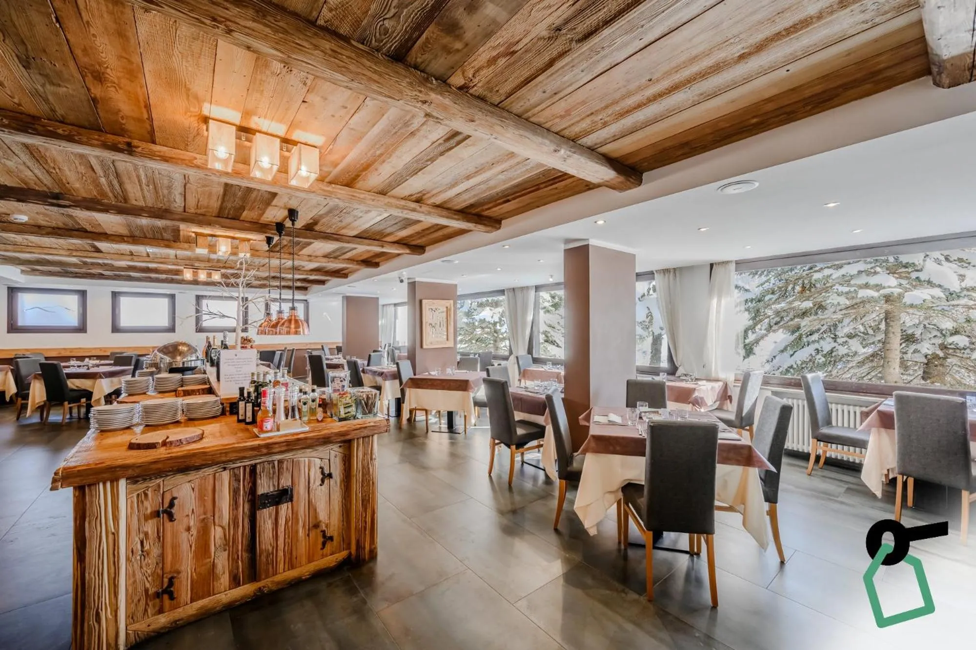 Restaurant/places to eat in Hotiday Sestriere Ski Run