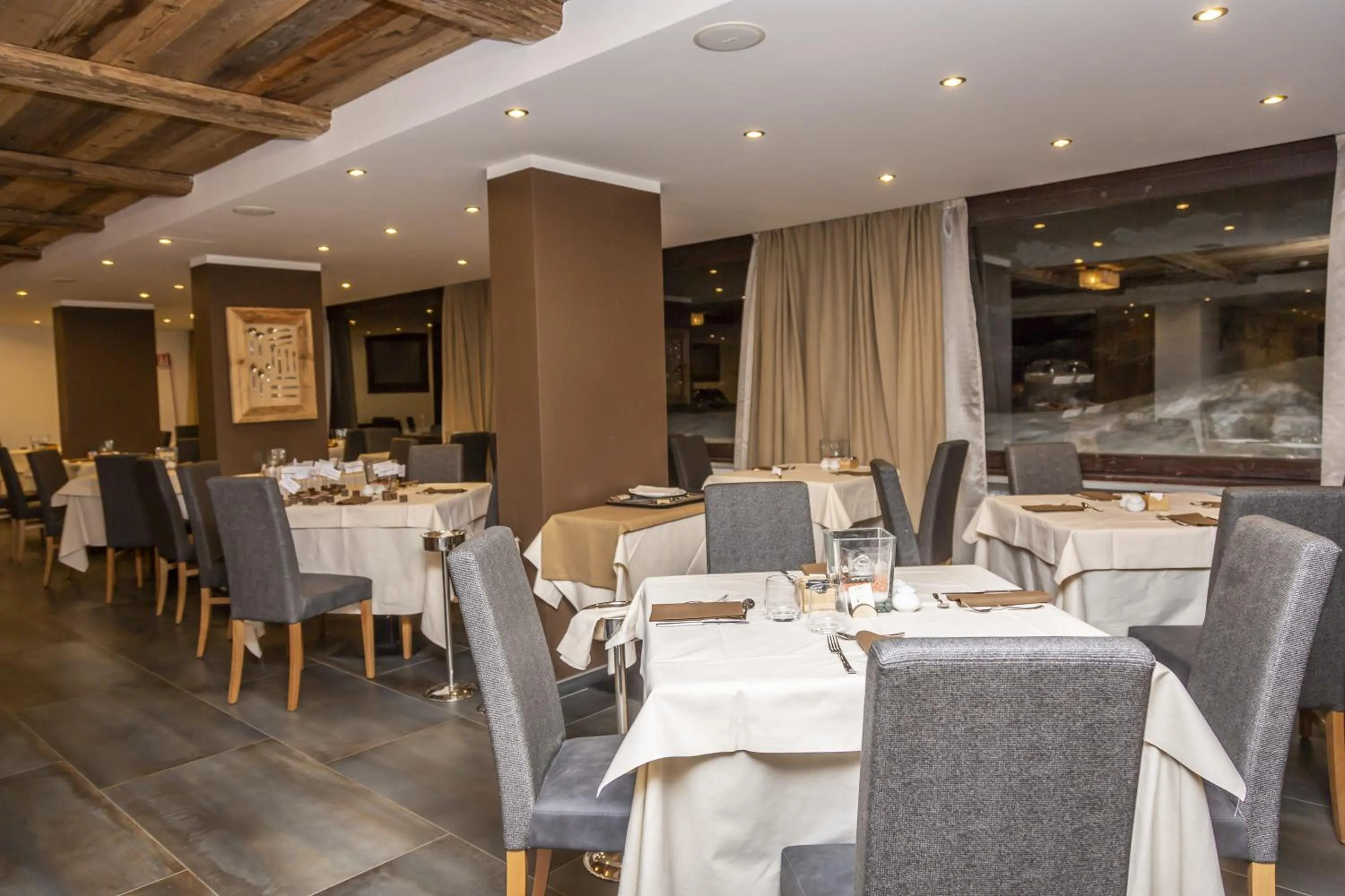 Restaurant/places to eat in Hotiday Sestriere Ski Run