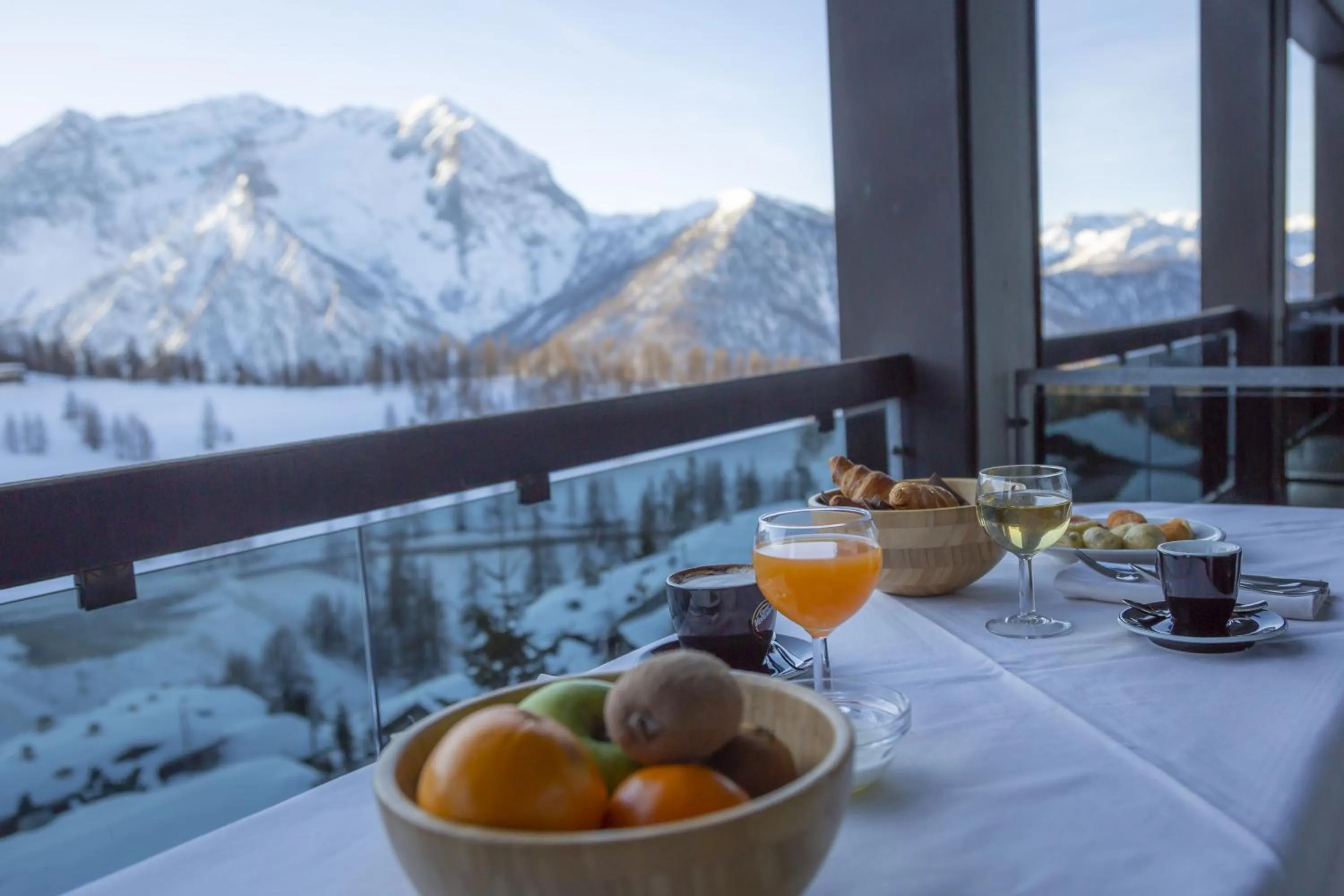 Mountain view in Hotiday Sestriere Ski Run