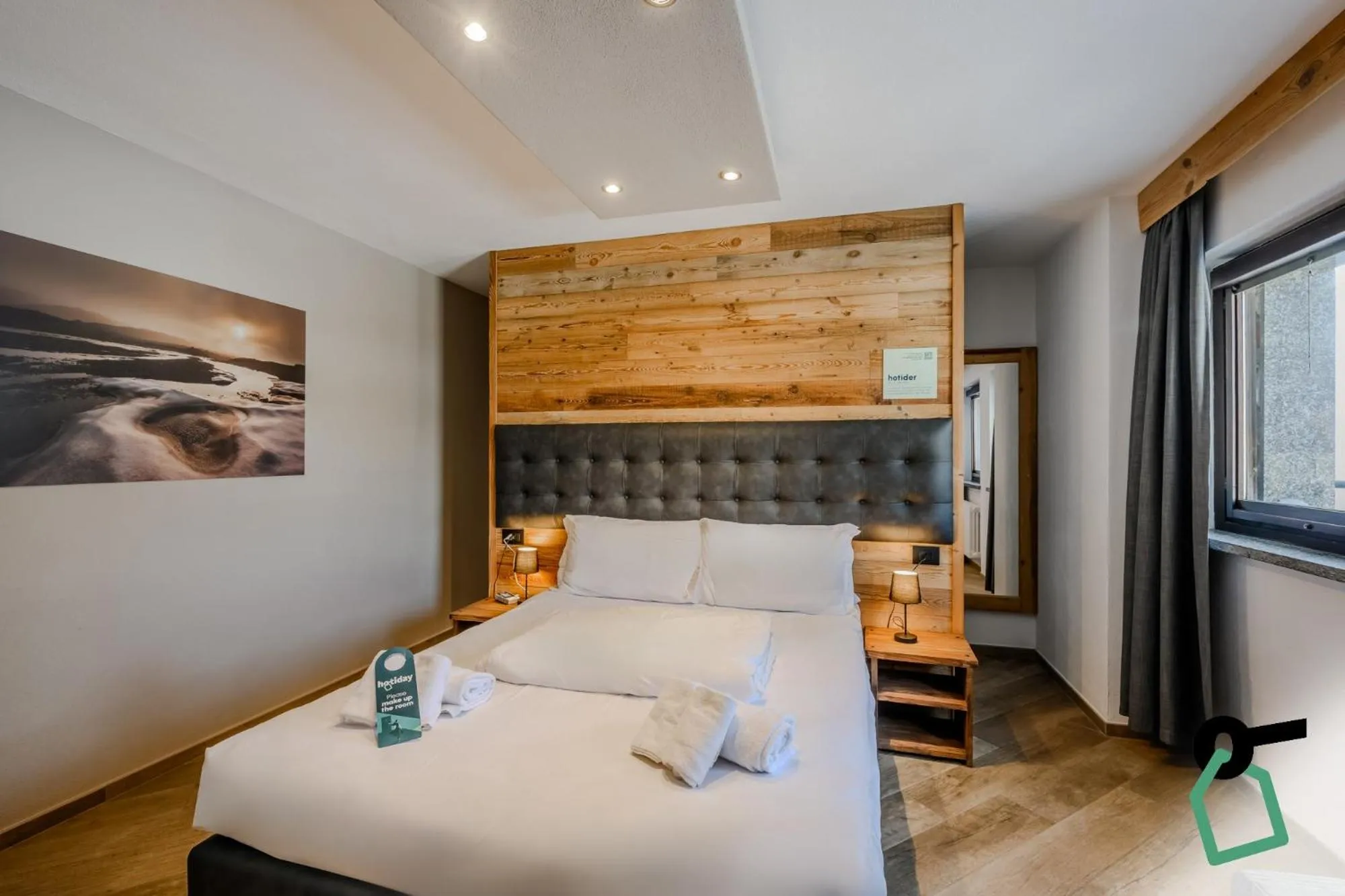 Photo of the whole room, Bed in Hotiday Sestriere Ski Run