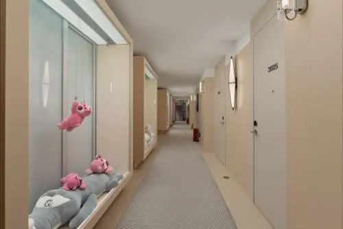 Layflat Hotel