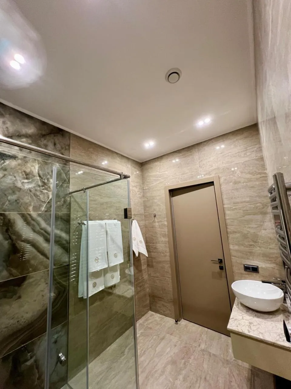 Bathroom in Plaza Viktoria Hotel Yerevan