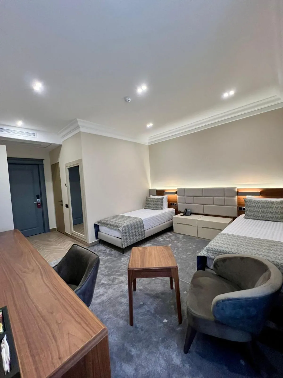 Photo of the whole room in Plaza Viktoria Hotel Yerevan