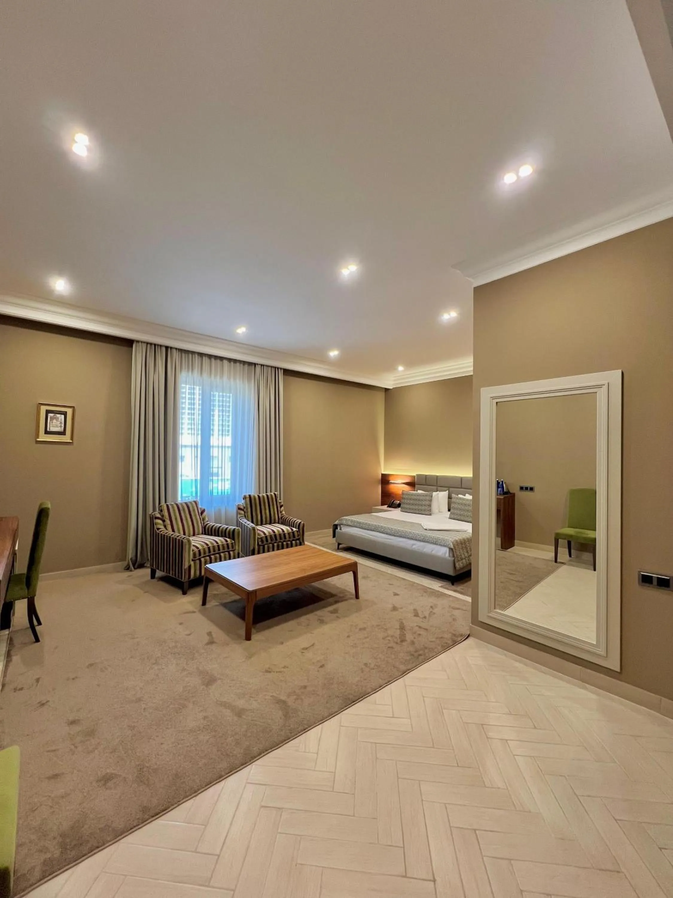 Photo of the whole room, Bed in Plaza Viktoria Hotel Yerevan