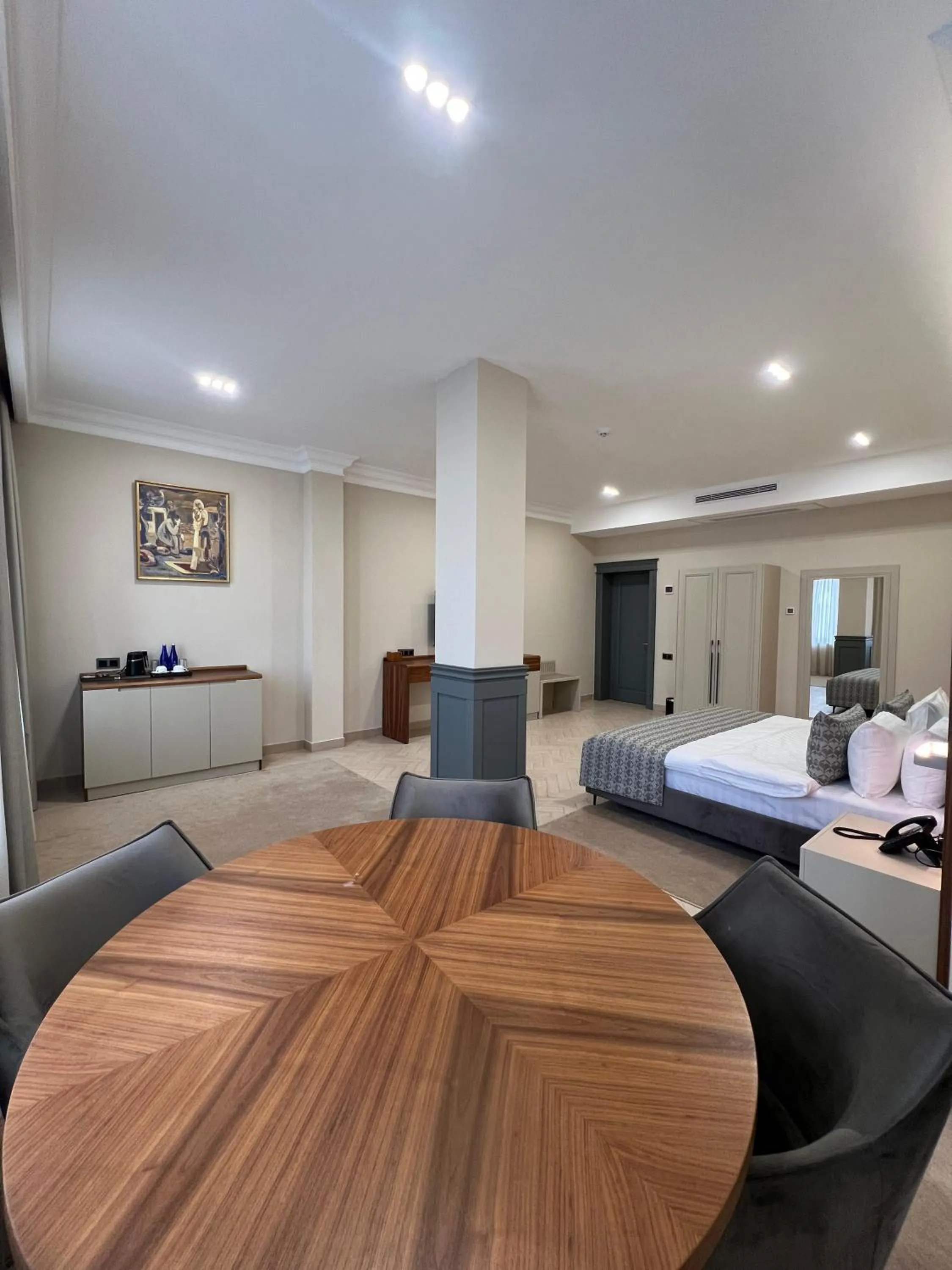 Photo of the whole room, Bed in Plaza Viktoria Hotel Yerevan