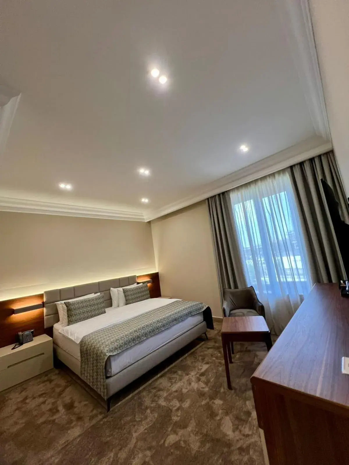 Standard King Room in Plaza Viktoria Hotel Yerevan Standard King Room in Plaza Viktoria Hotel Yerevan