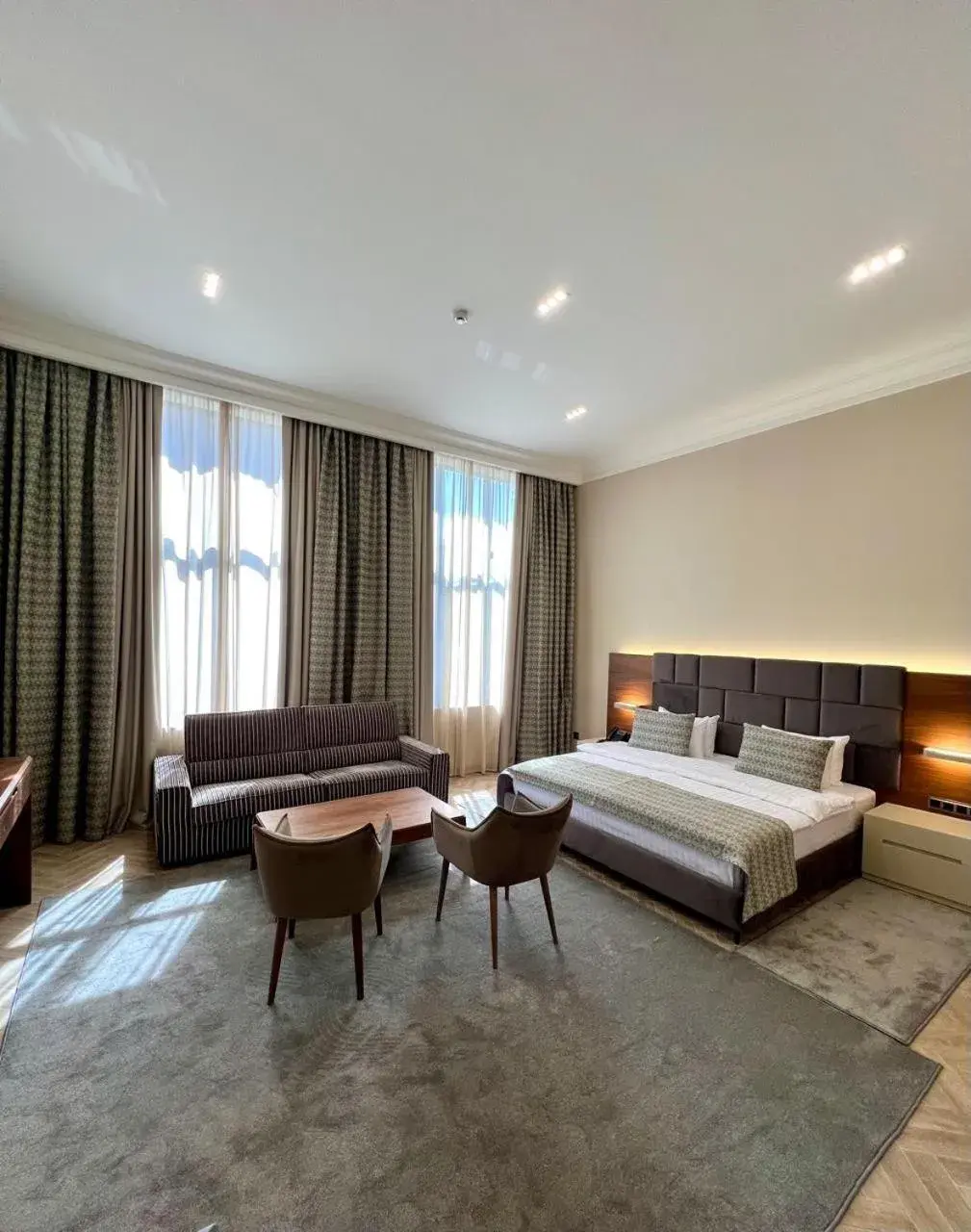 King Suite in Plaza Viktoria Hotel Yerevan King Suite in Plaza Viktoria Hotel Yerevan