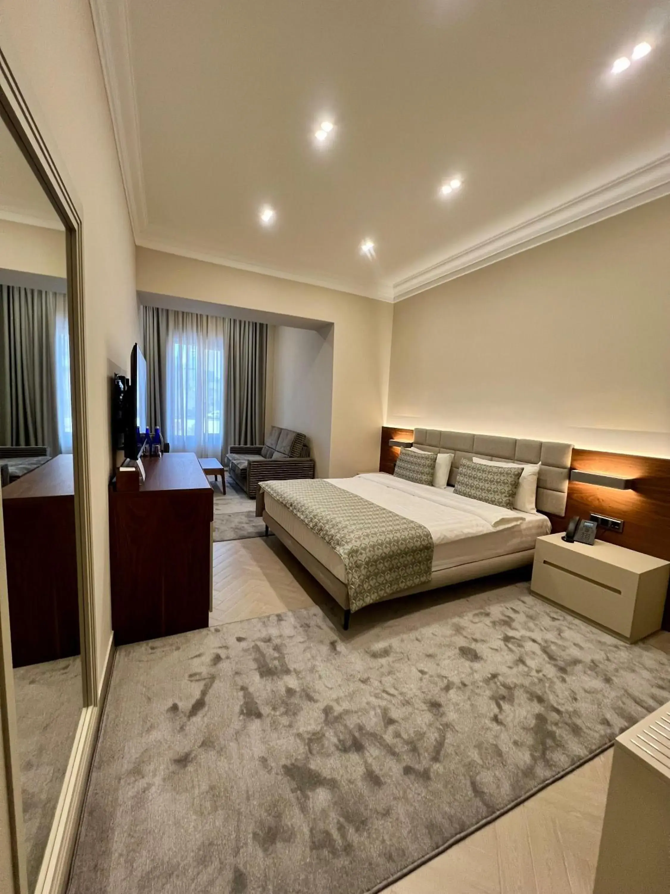 Superior King Room in Plaza Viktoria Hotel Yerevan Superior King Room in Plaza Viktoria Hotel Yerevan