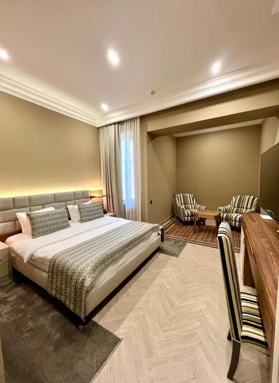 Superior King Room in Plaza Viktoria Hotel Yerevan Superior King Room in Plaza Viktoria Hotel Yerevan