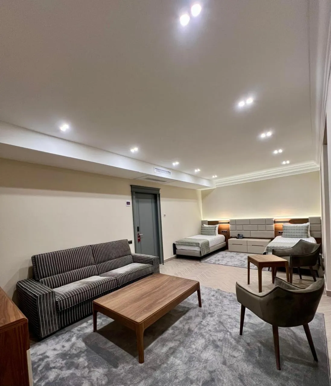 Photo of the whole room in Plaza Viktoria Hotel Yerevan