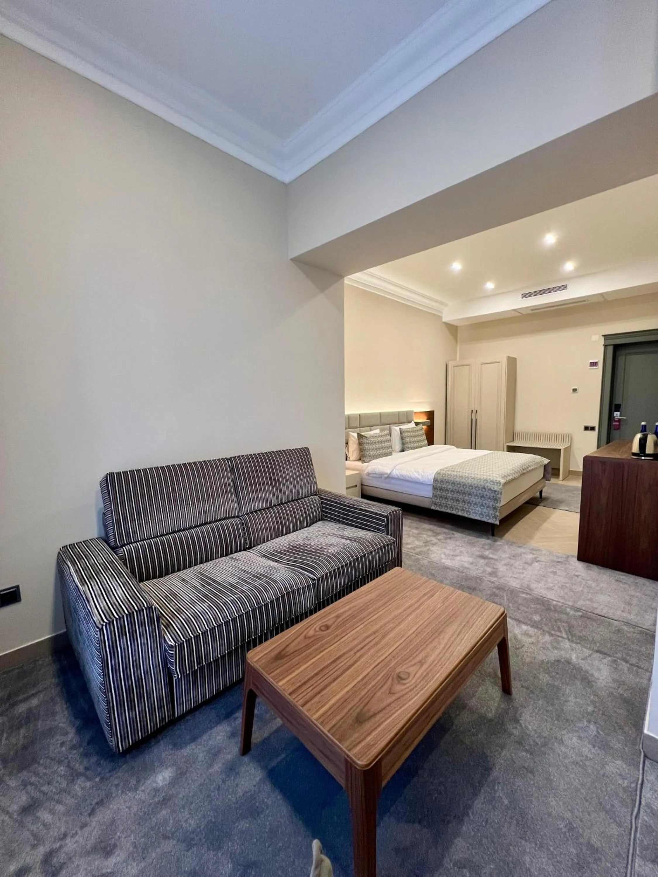 Bedroom, Bed in Plaza Viktoria Hotel Yerevan