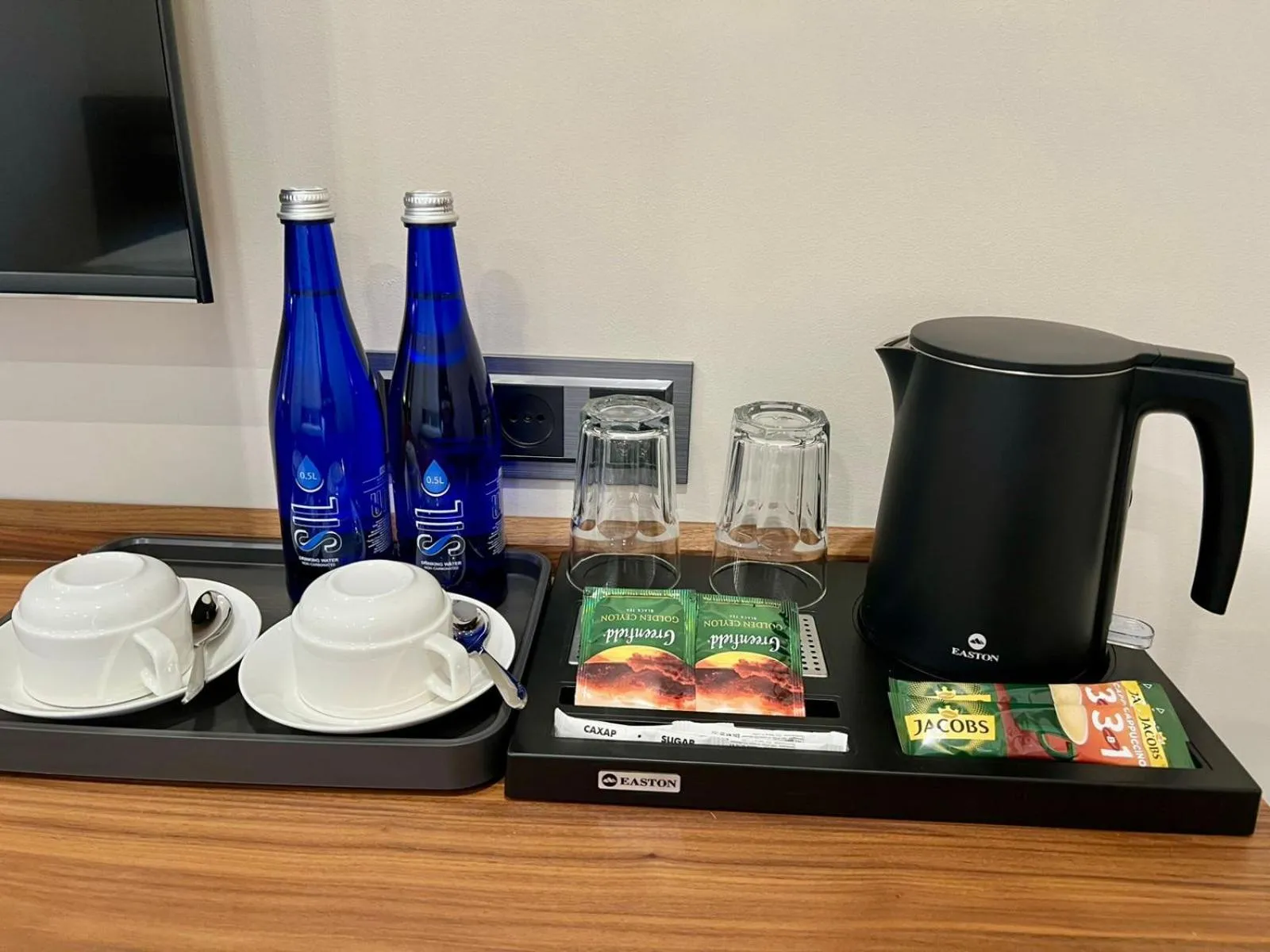 Coffee/tea facilities in Plaza Viktoria Hotel Yerevan