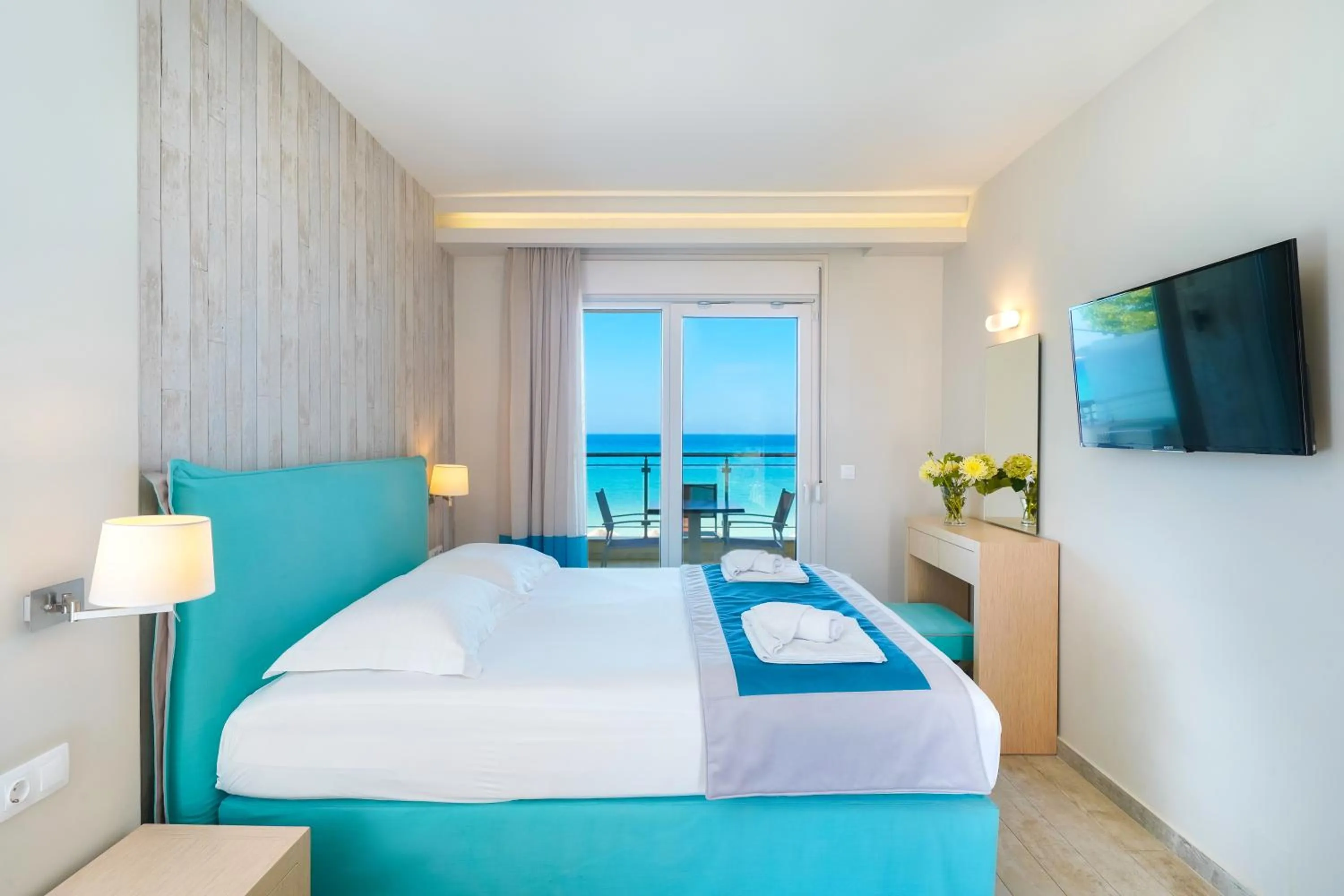 Photo of the whole room, Bed in Iliorama Luxury Apartments