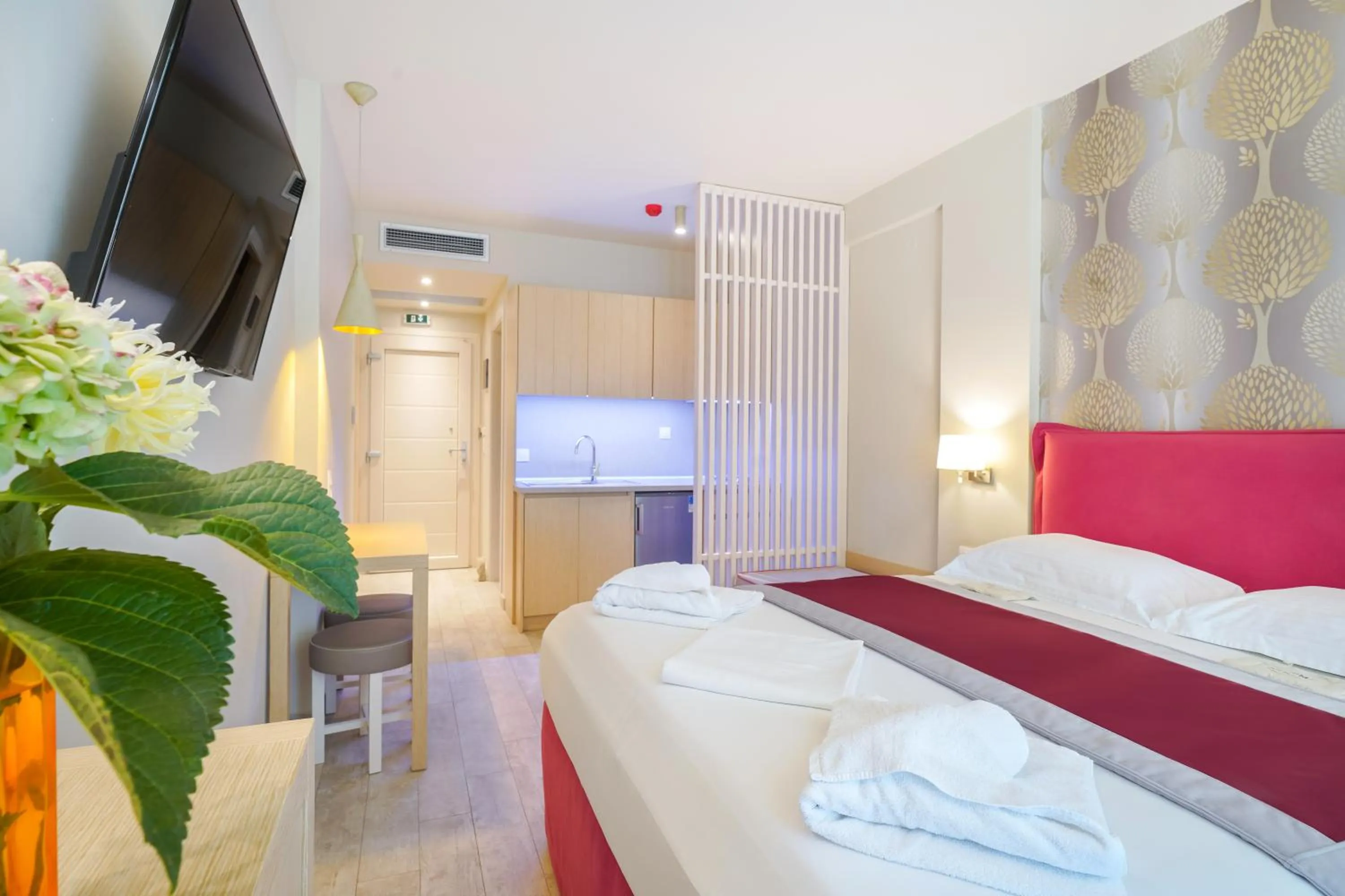 Photo of the whole room, Bed in Iliorama Luxury Apartments