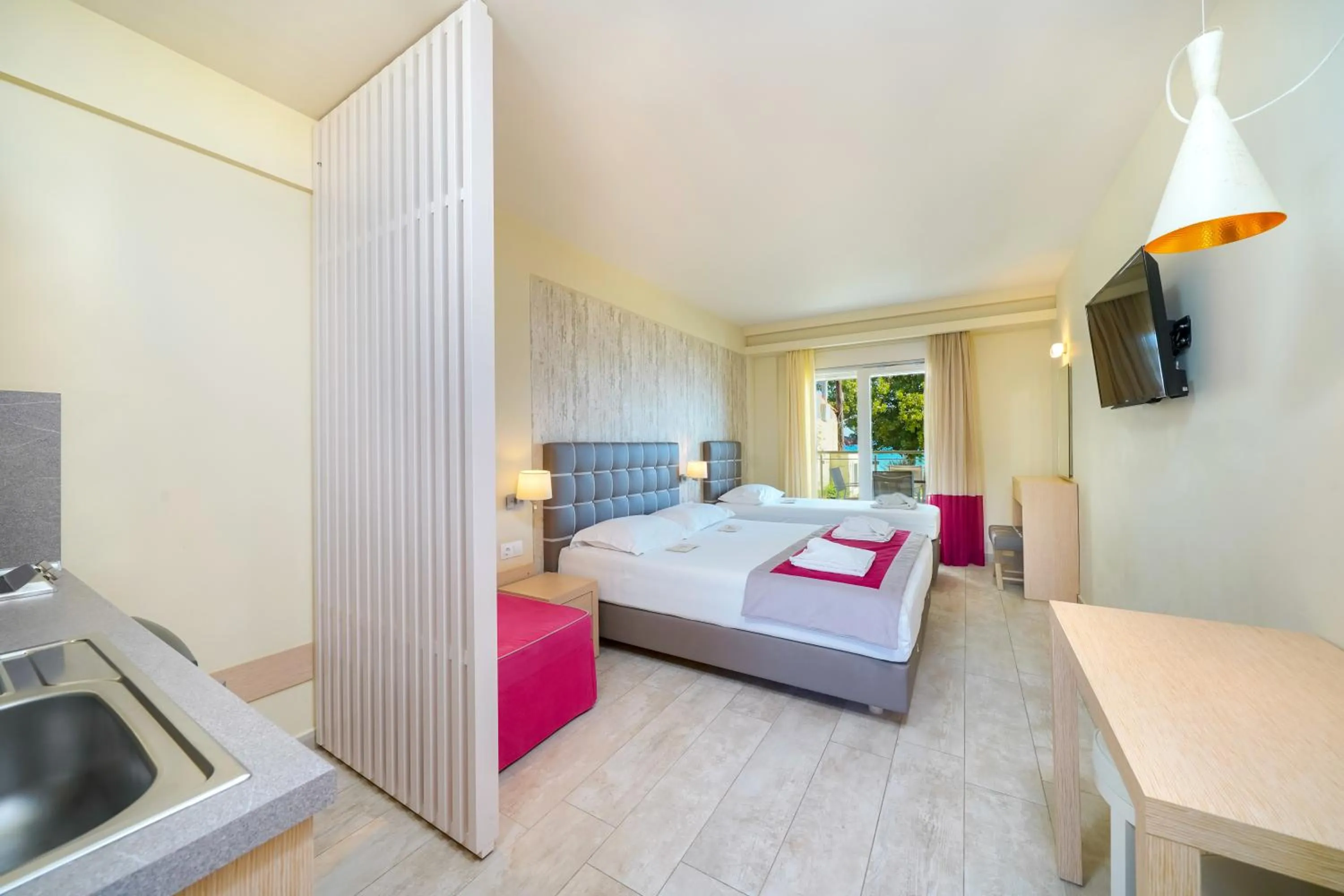 Photo of the whole room, Bed in Iliorama Luxury Apartments