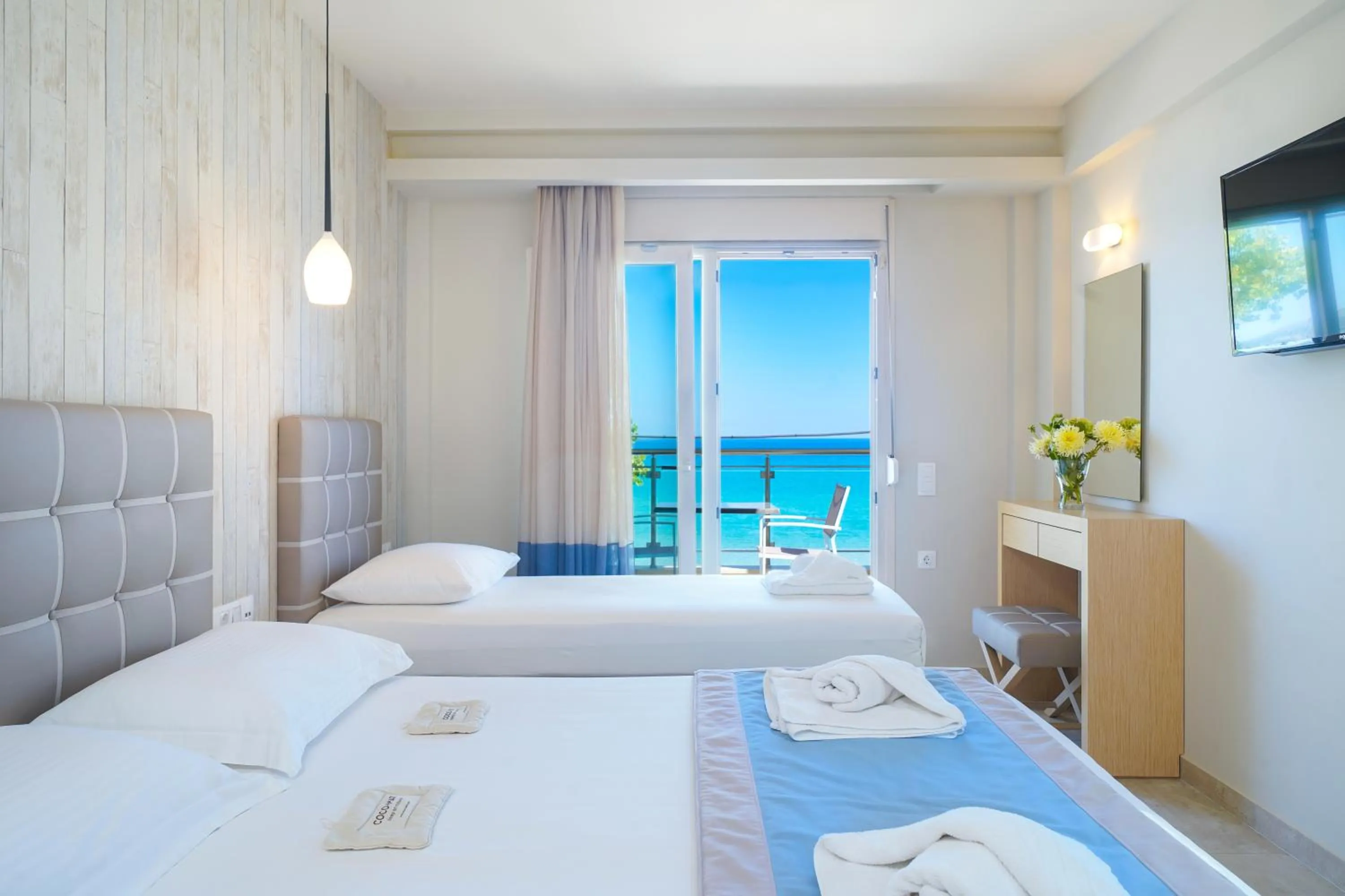 Photo of the whole room, Bed in Iliorama Luxury Apartments